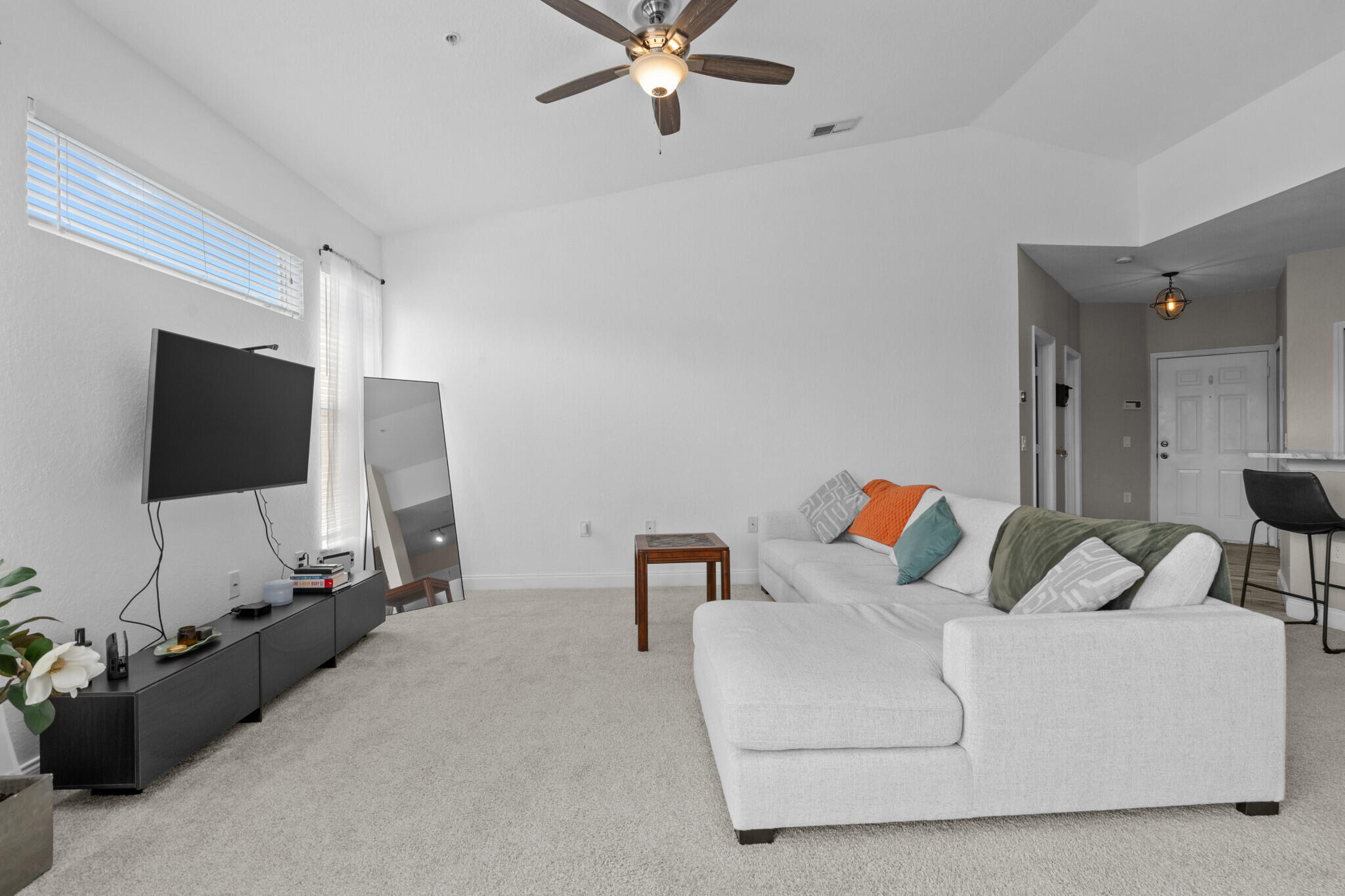 VISCONTI WEST CONDO - Residential