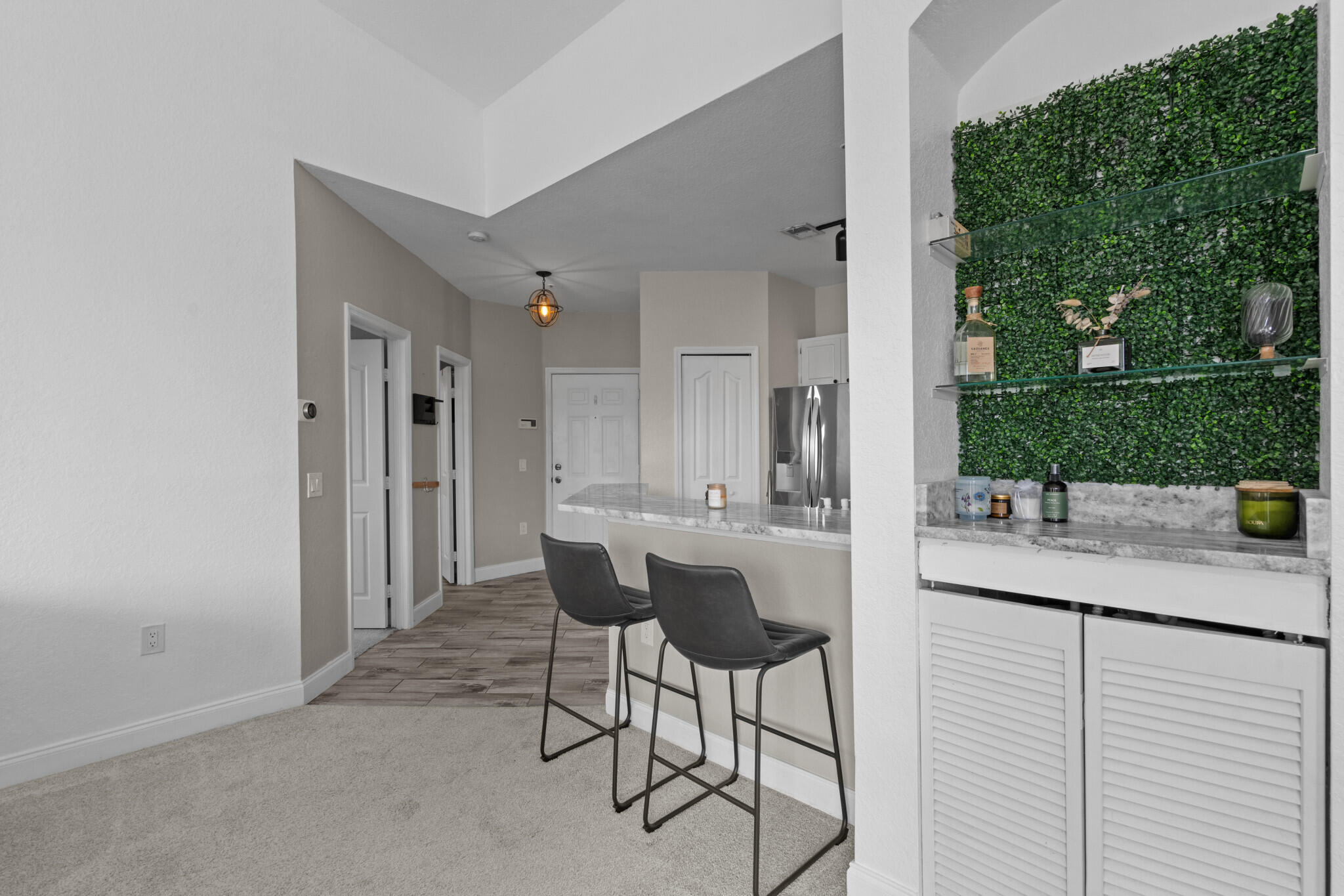 VISCONTI WEST CONDO - Residential