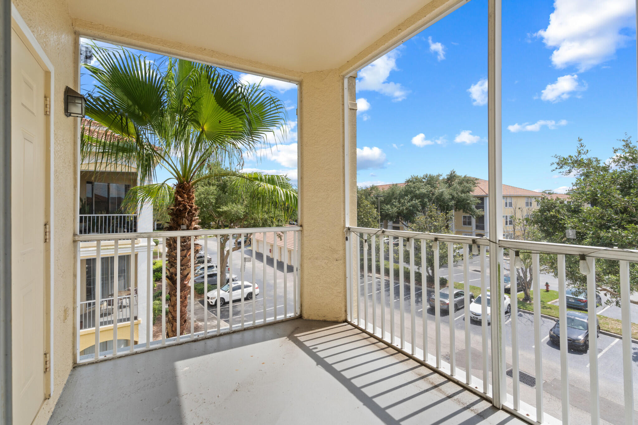 VISCONTI WEST CONDO - Residential