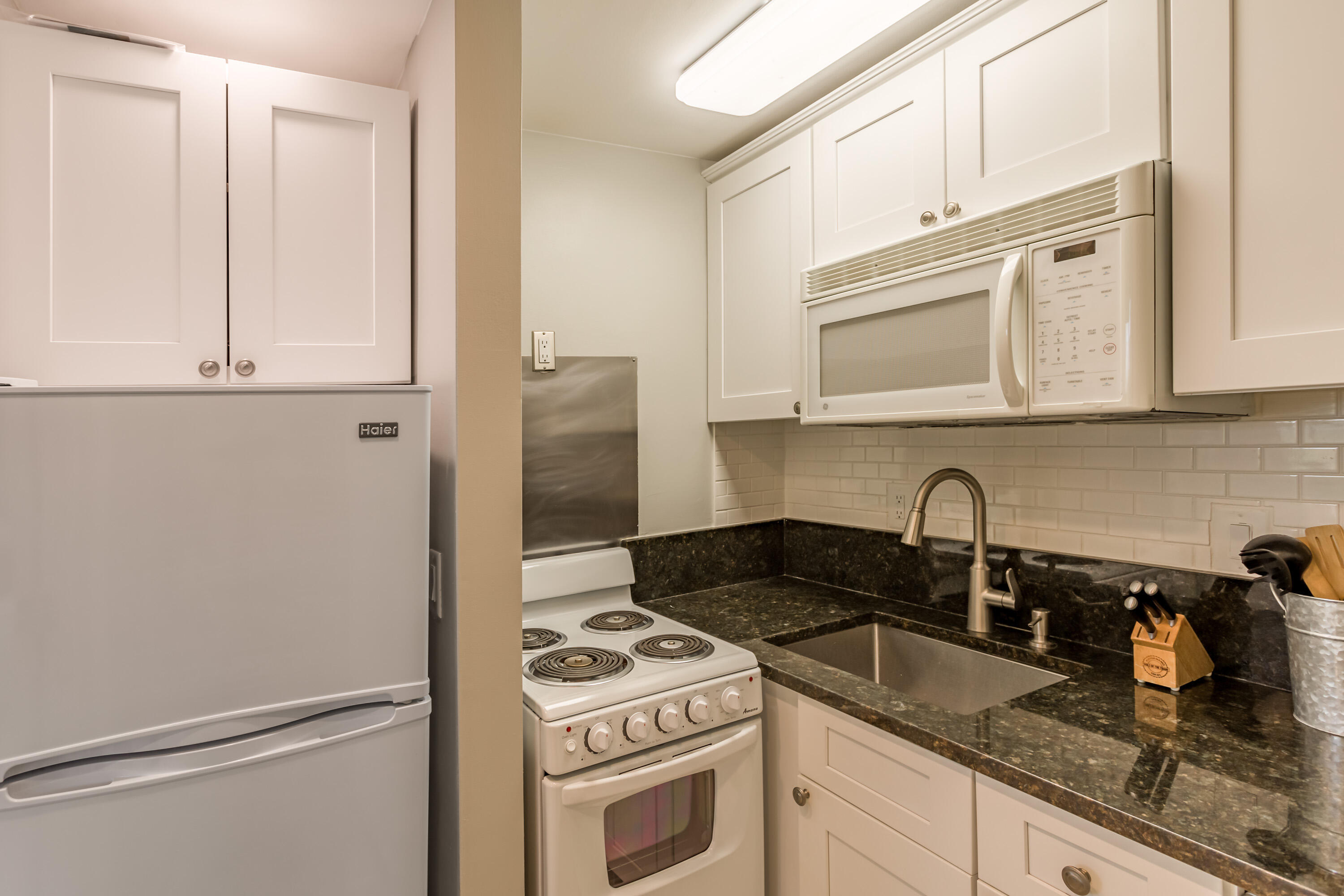 PEBBLEWOOD CONDO - Residential Lease