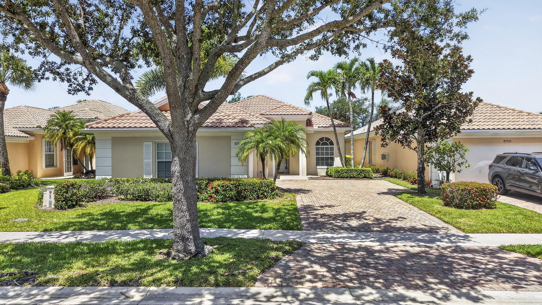 CARLETON OAKS - Residential