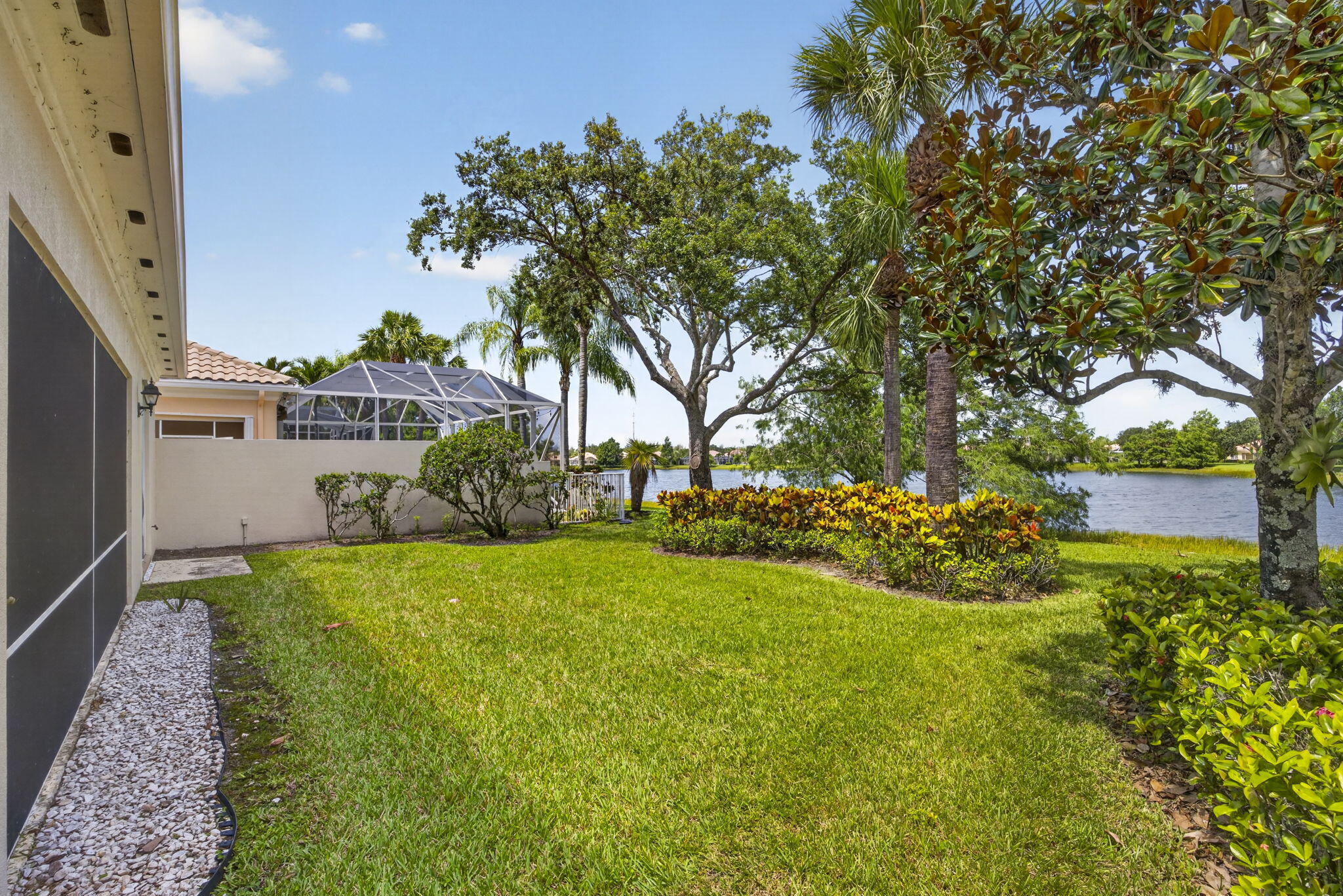 CARLETON OAKS - Residential