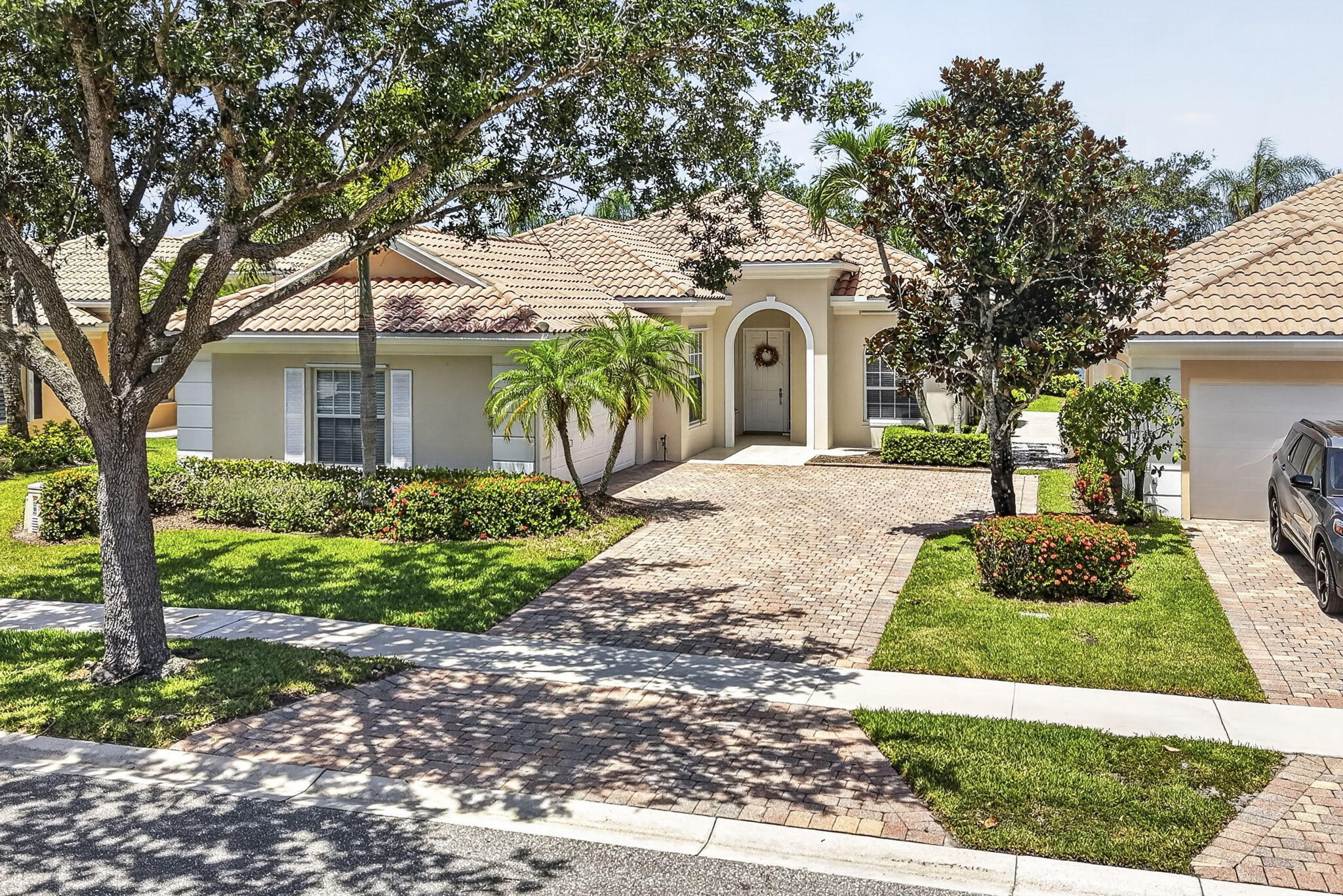 CARLETON OAKS - Residential