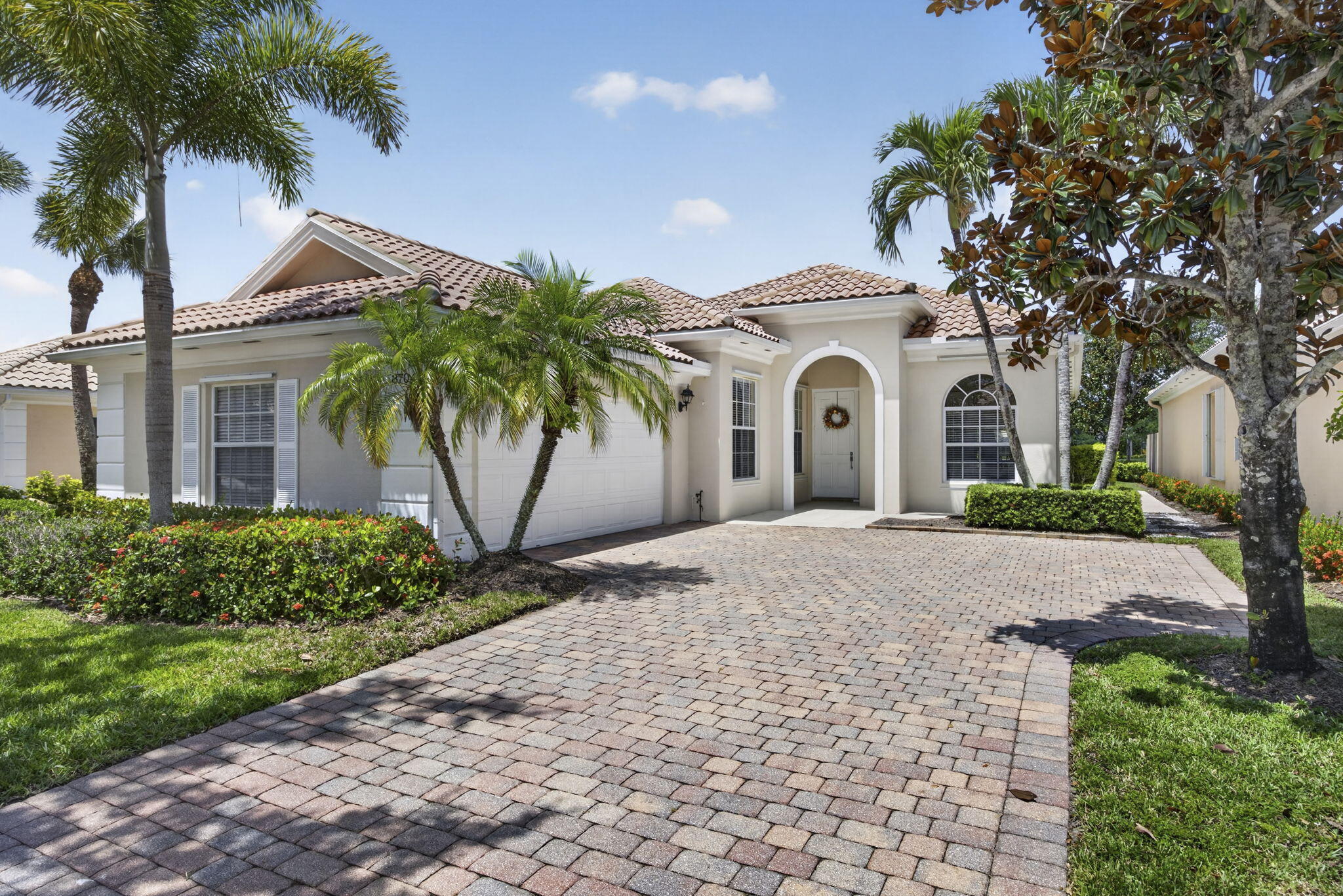 CARLETON OAKS - Residential