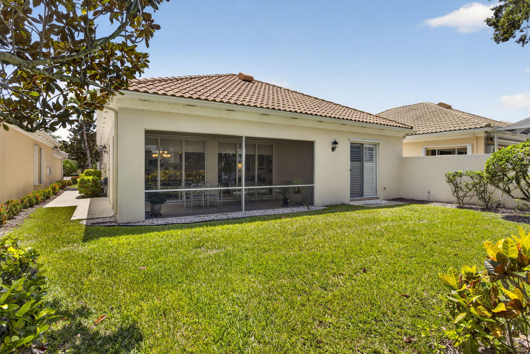 CARLETON OAKS - Residential