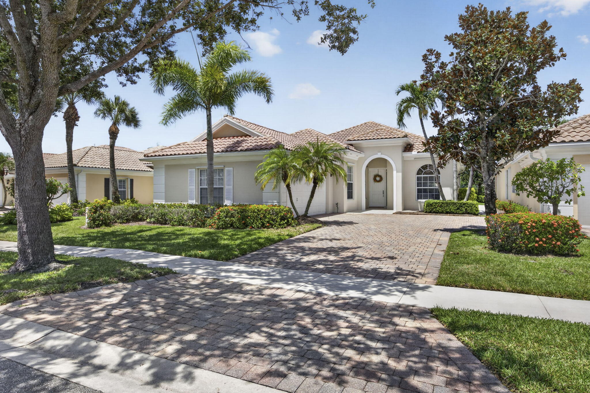 CARLETON OAKS - Residential