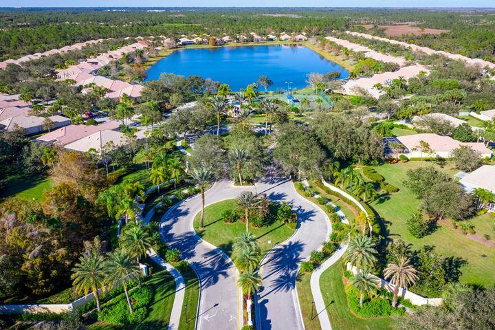 CARLETON OAKS - Residential