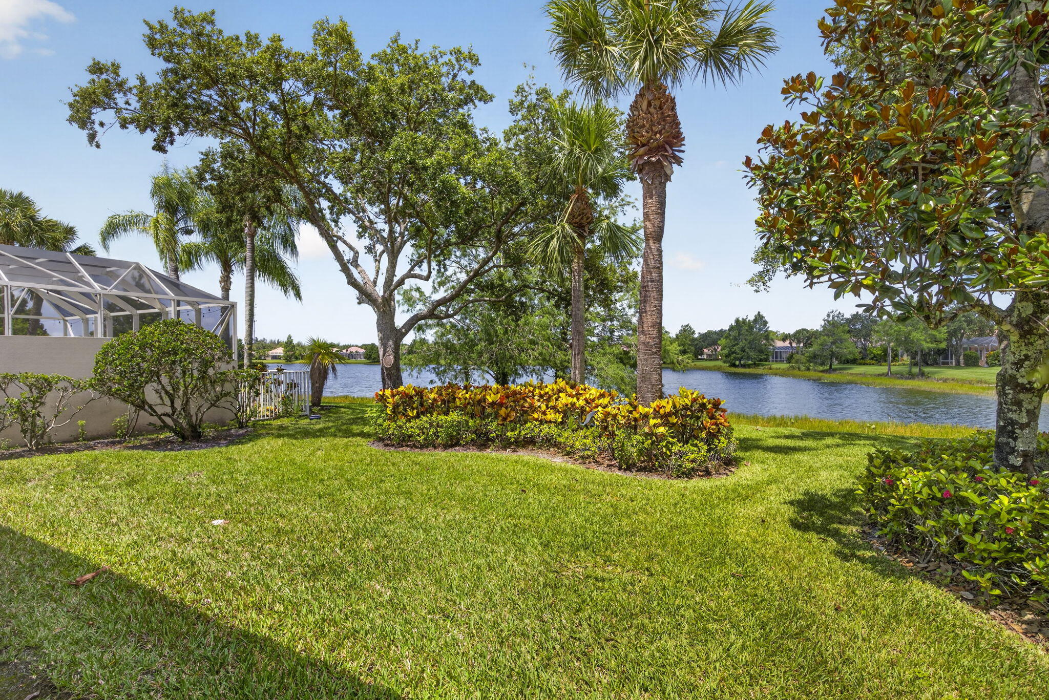 CARLETON OAKS - Residential