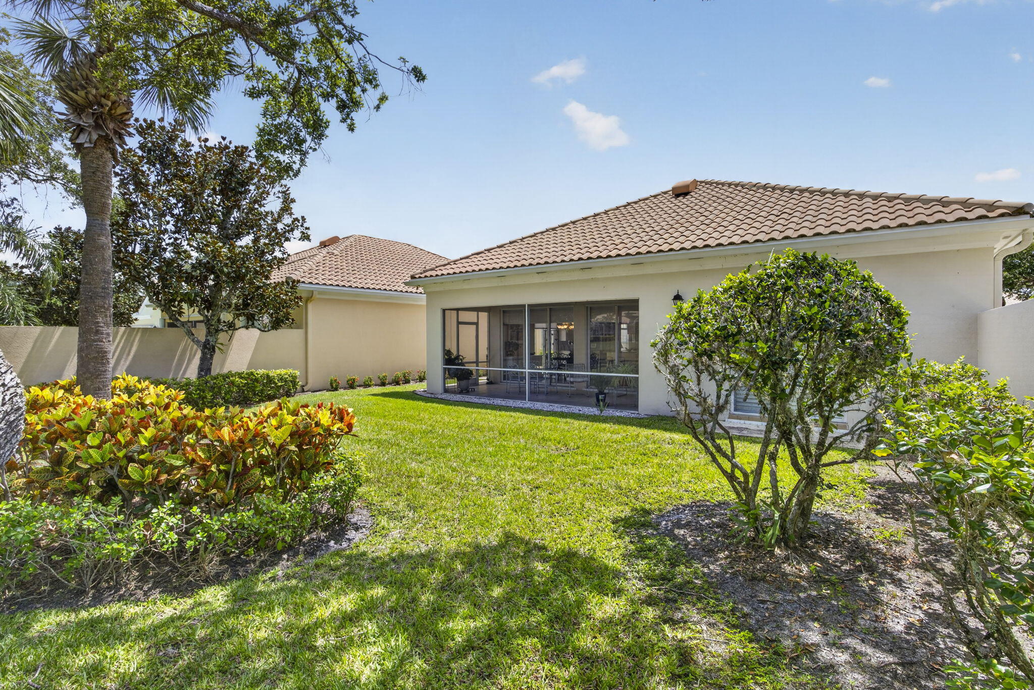 CARLETON OAKS - Residential