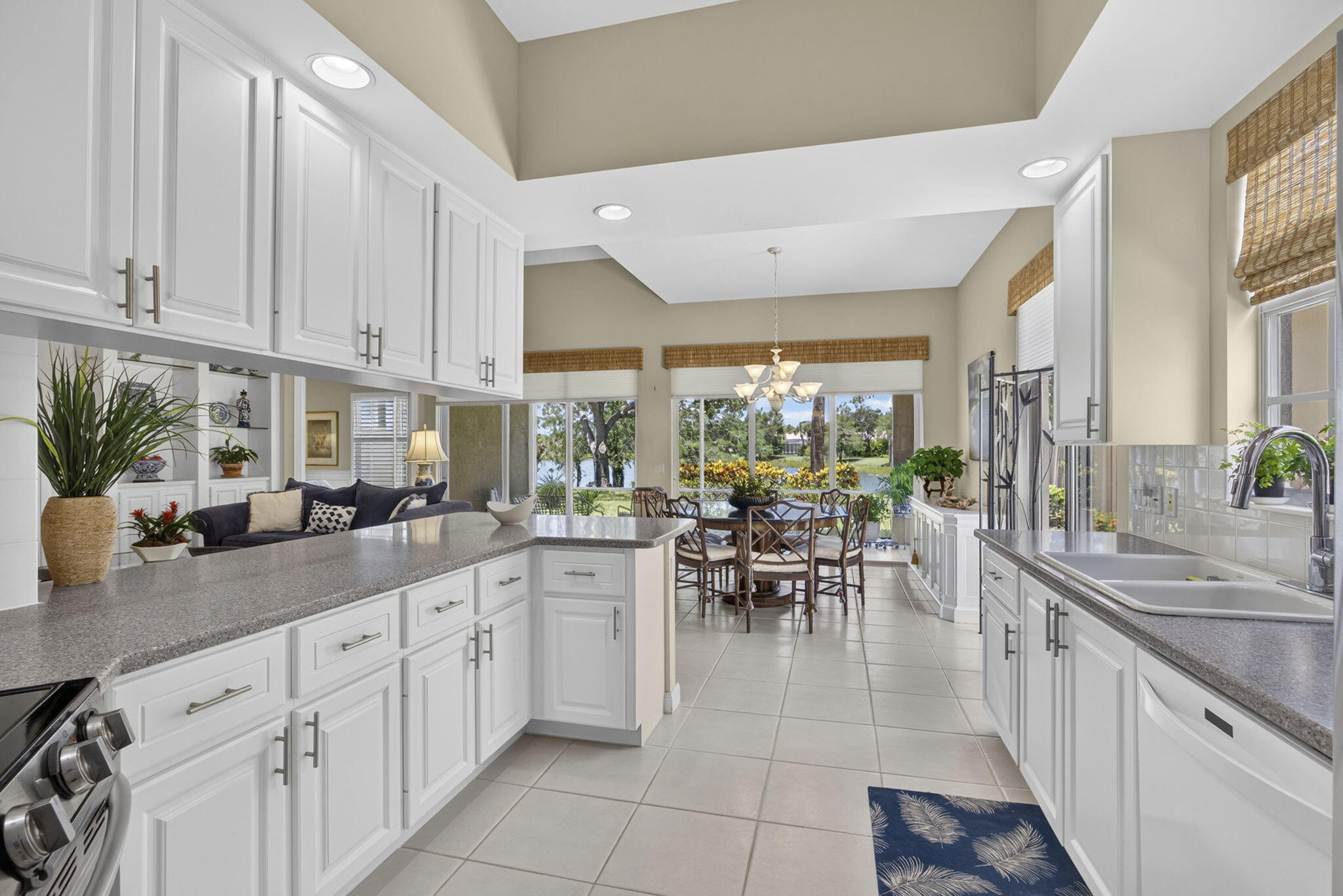 CARLETON OAKS - Residential