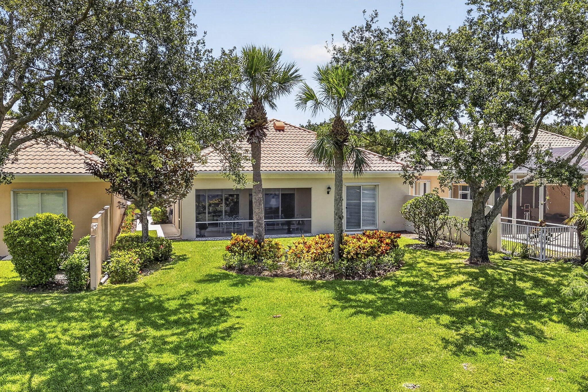 CARLETON OAKS - Residential