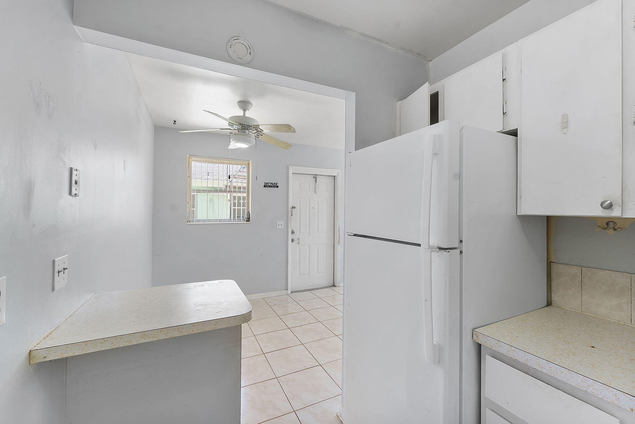 COLONIAL ESTATES - Residential Income