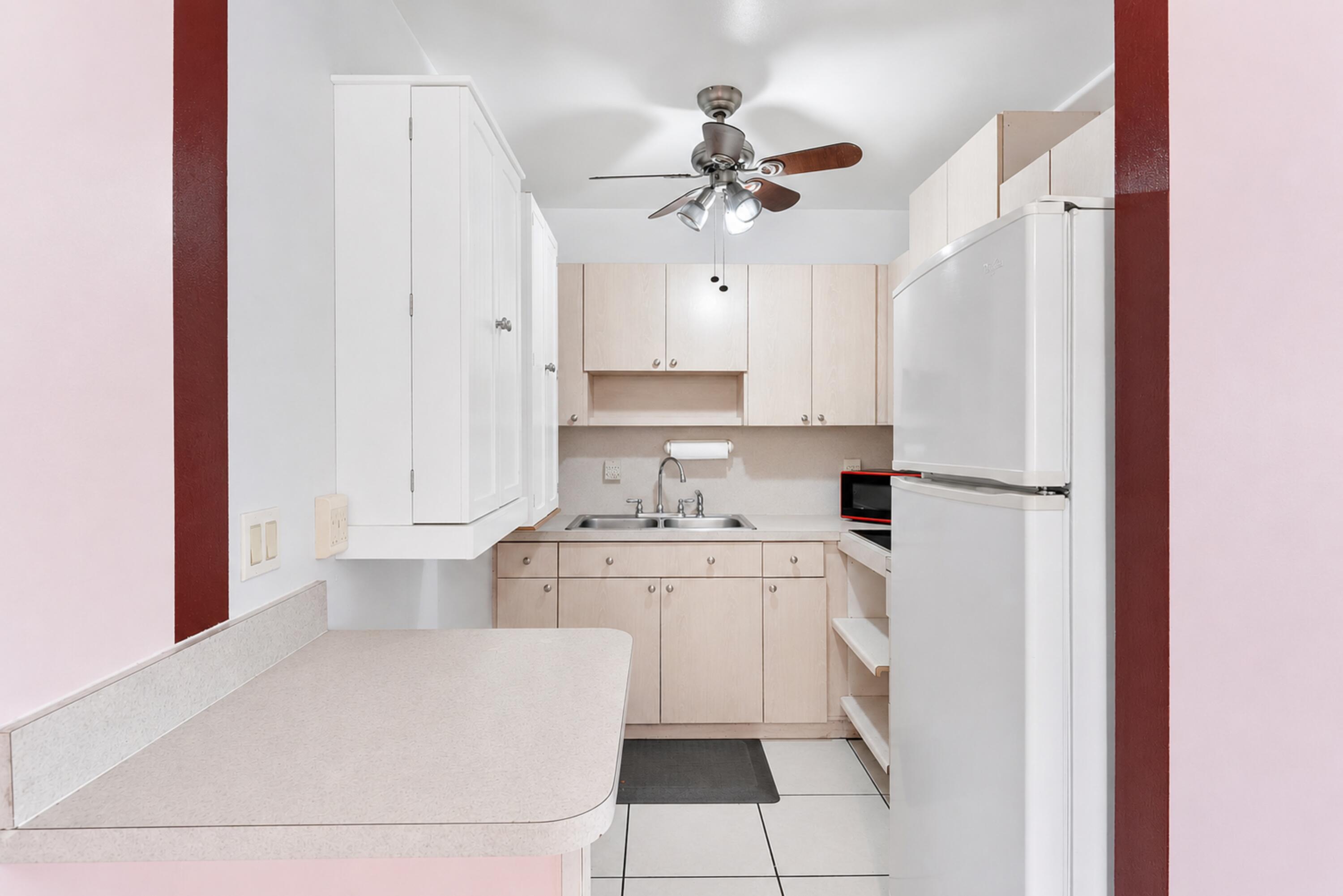 COLONIAL ESTATES - Residential Income