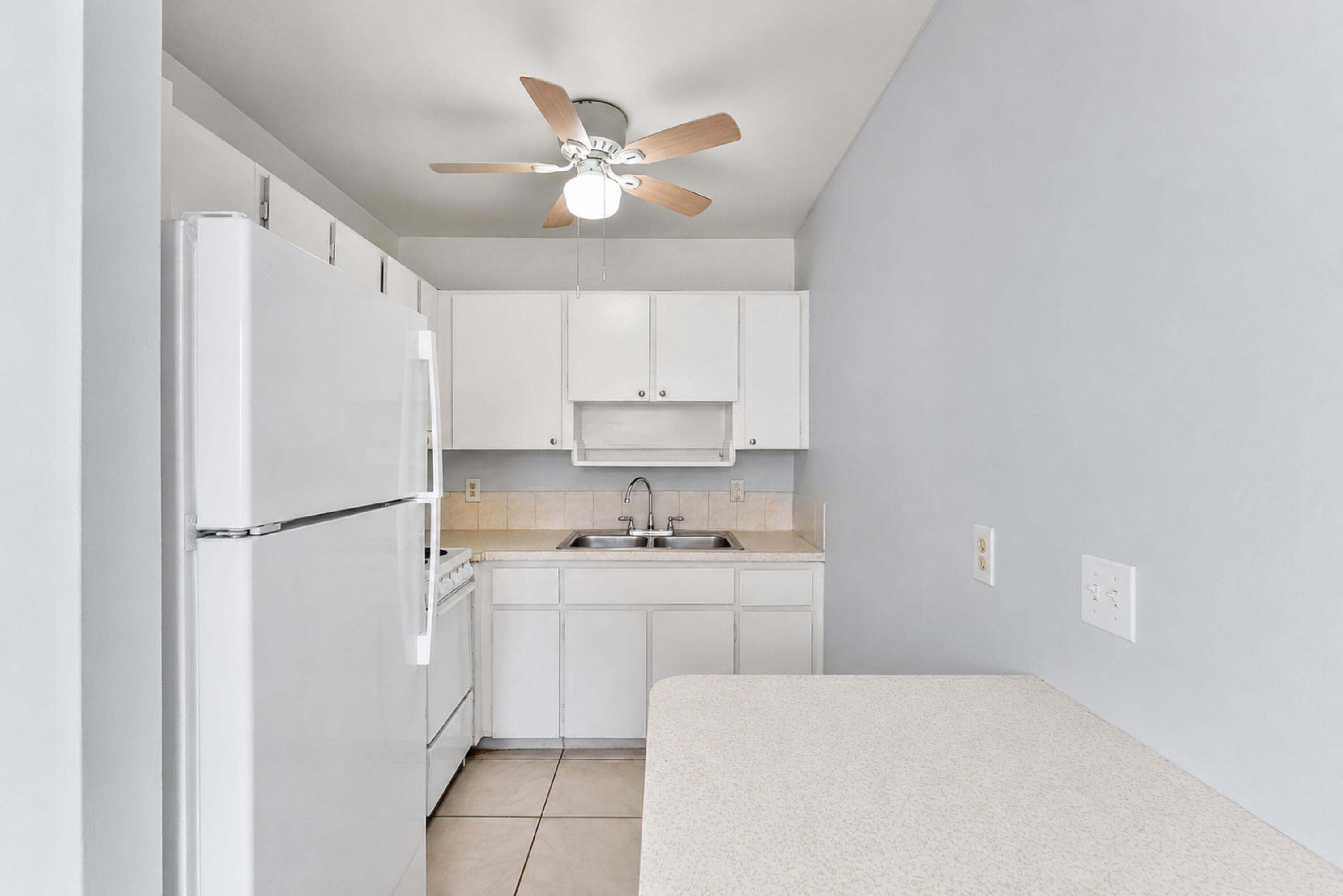 COLONIAL ESTATES - Residential Income