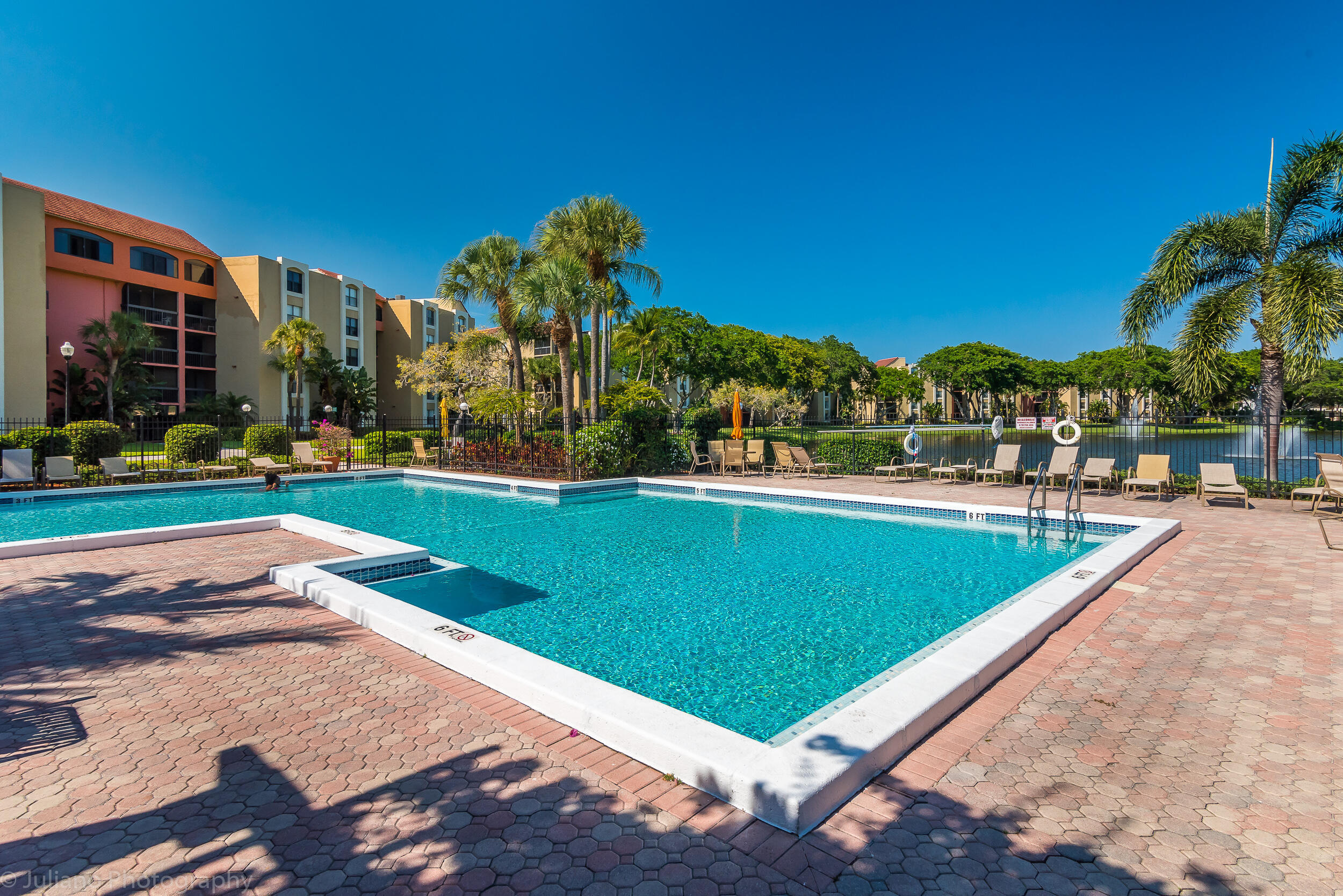 LAKESIDE CONDOMINIUM - Residential Lease