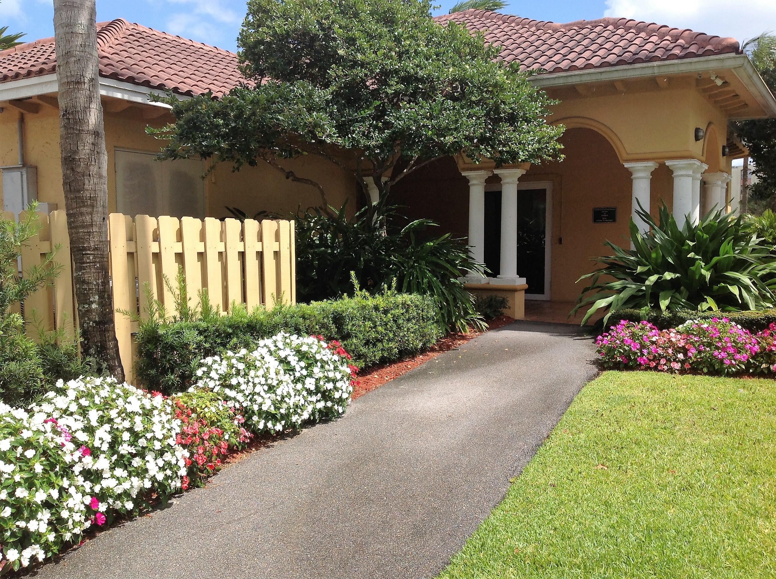 LAKESIDE CONDOMINIUM - Residential Lease