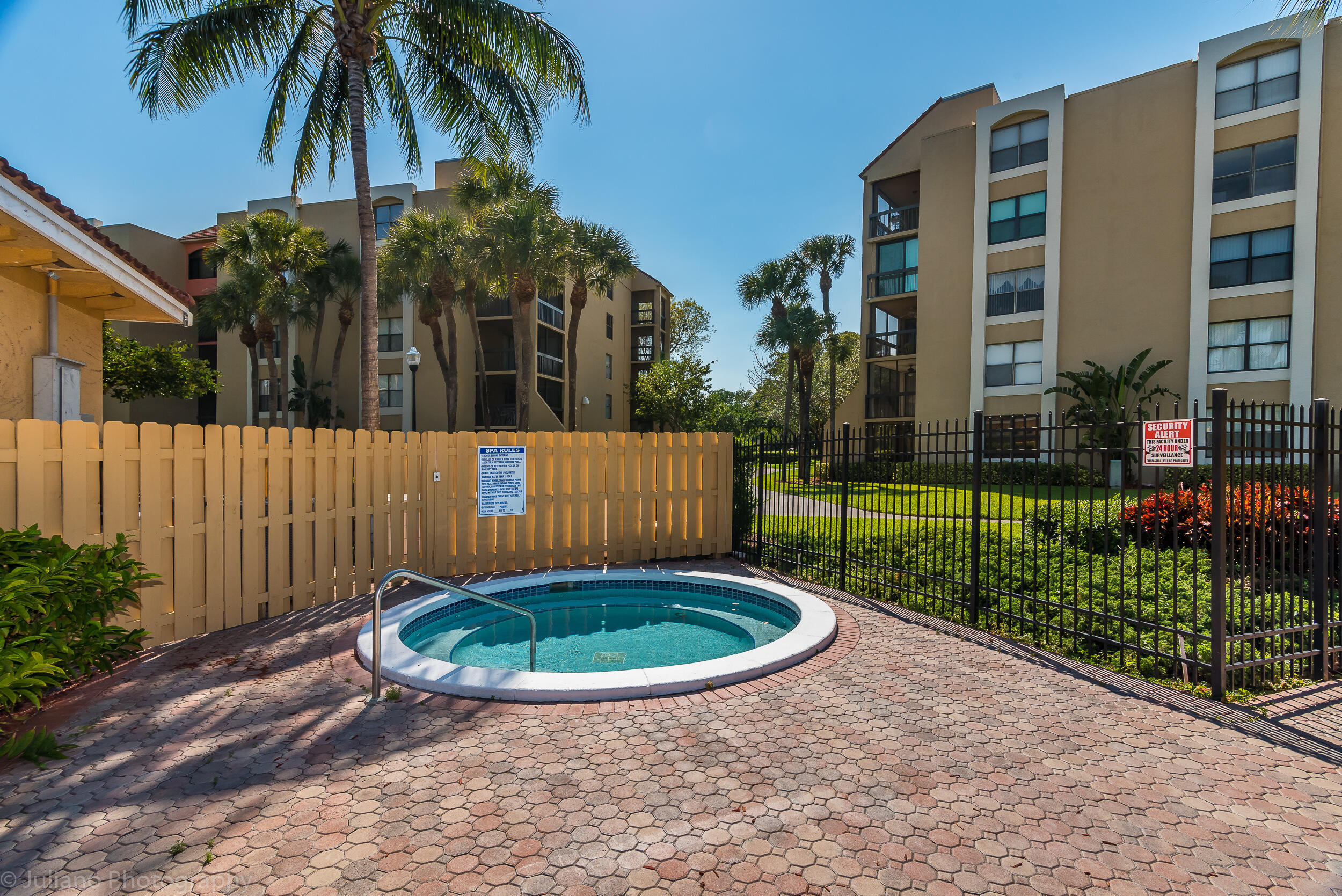 LAKESIDE CONDOMINIUM - Residential Lease