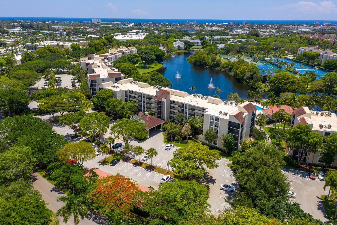 LAKESIDE CONDOMINIUM - Residential Lease