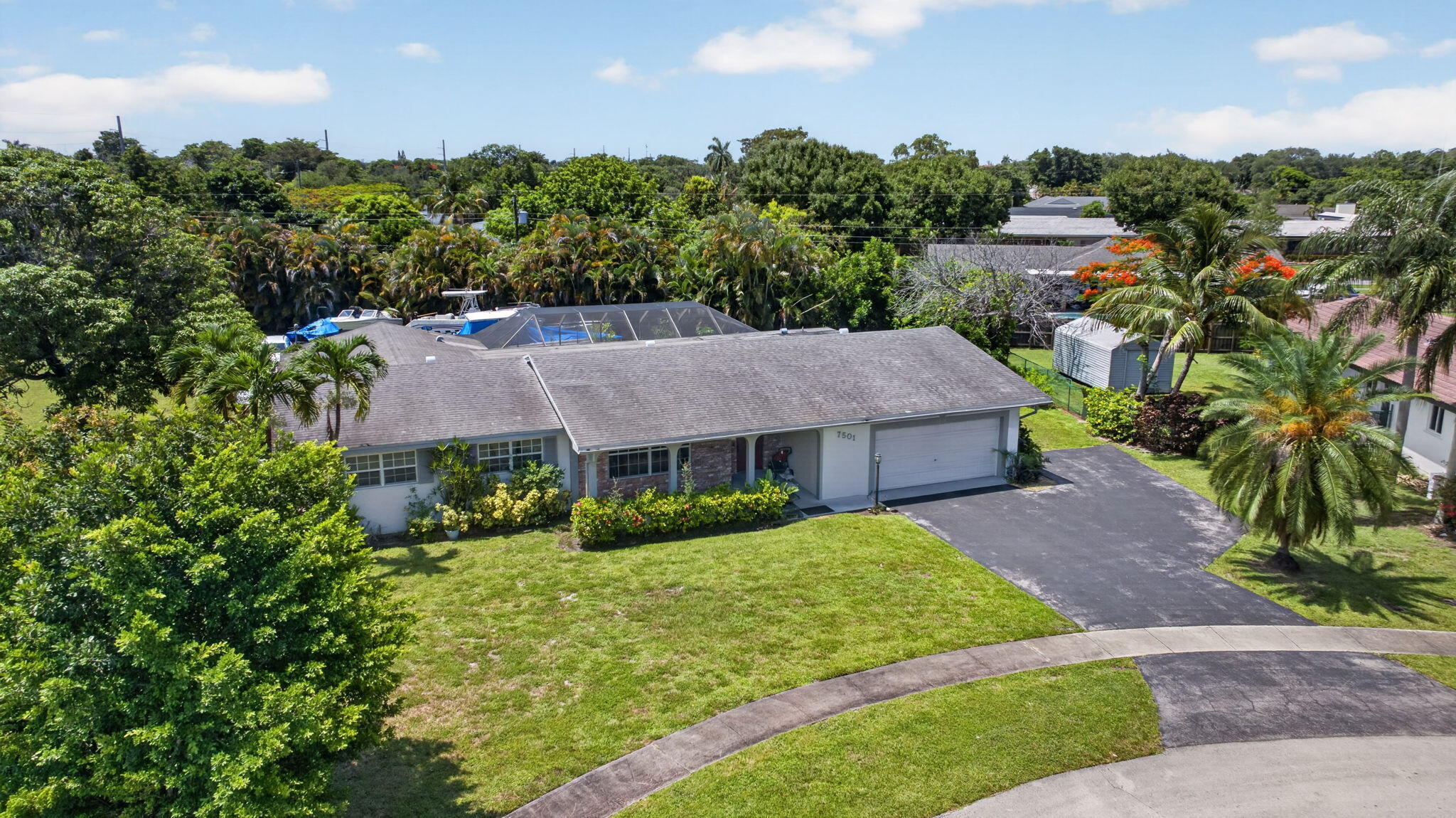 PLANTATIONS SECLUDED GARDENS - Residential