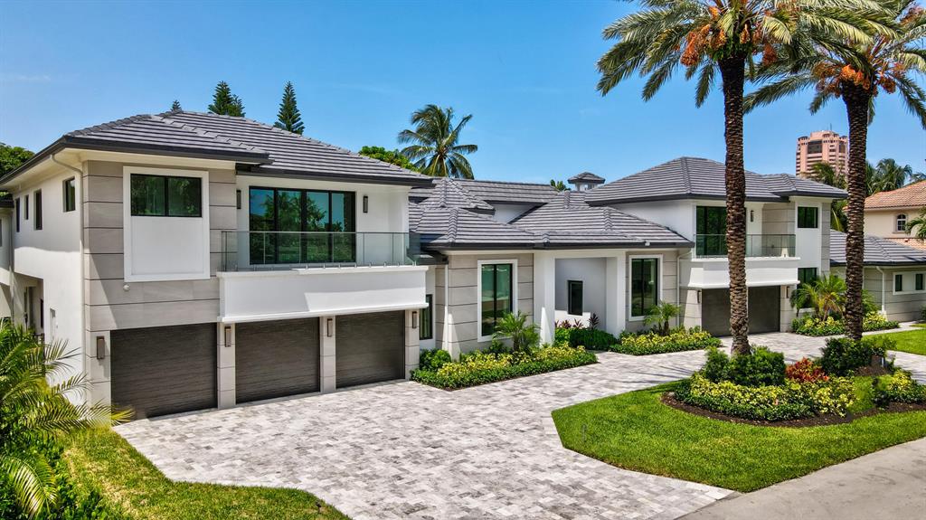ROYAL PALM YACHT & COUNTRY CLUB - Residential
