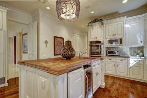 ROYAL PALM YACHT & COUNTRY CLUB - Residential