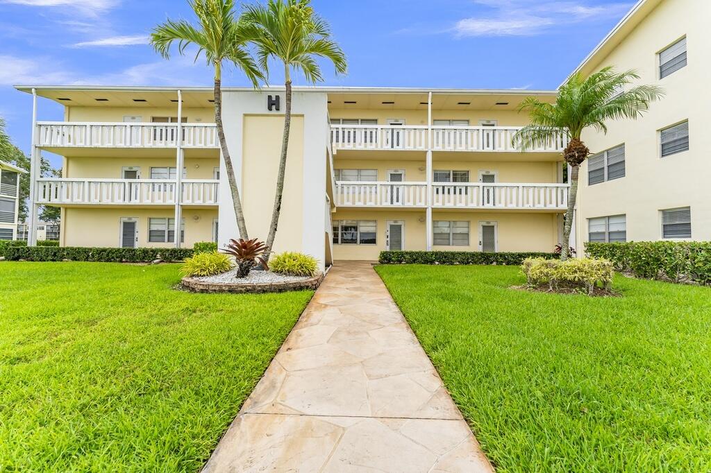 DORSET AT CENTURY VILLAGE CONDO - Residential