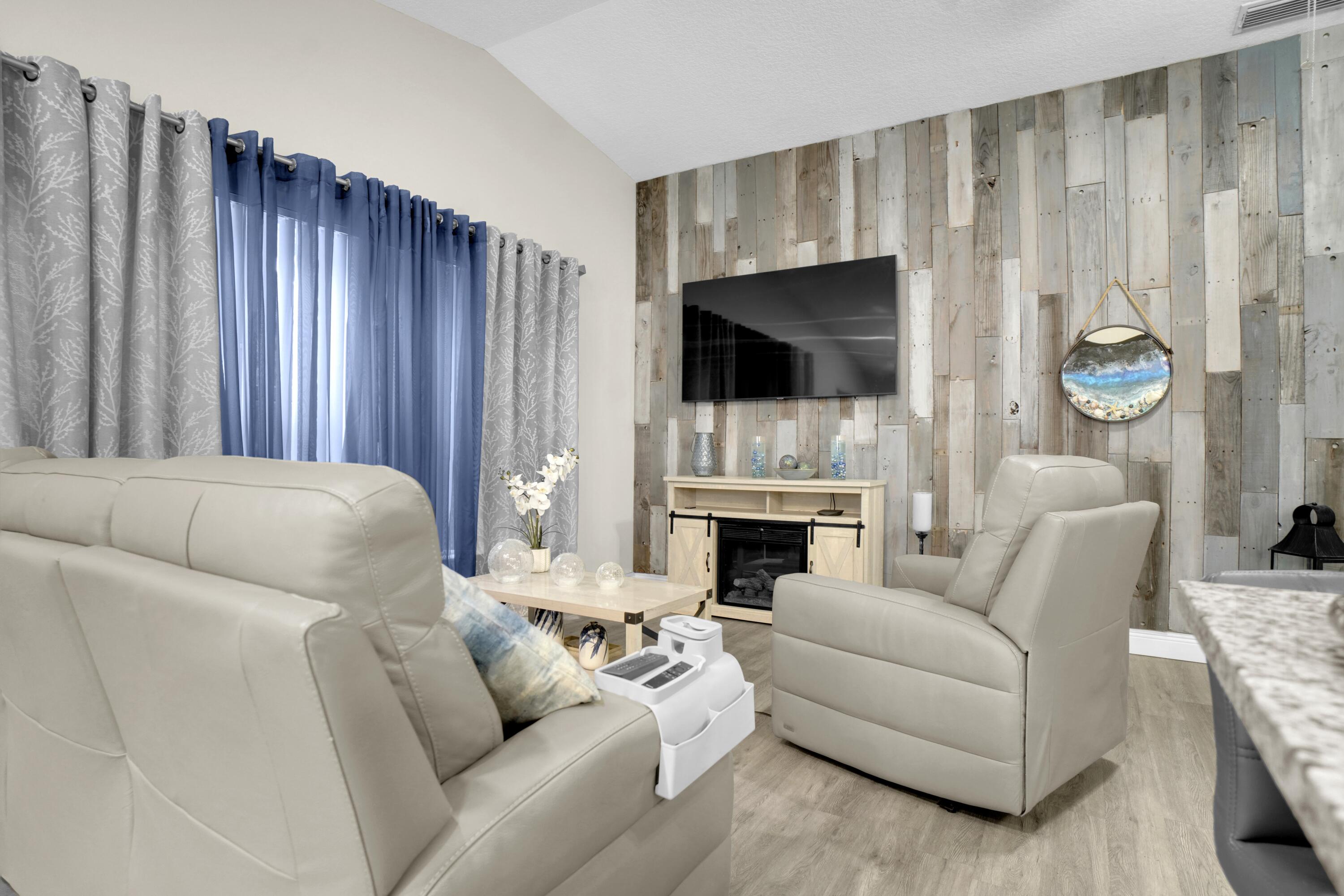 PALM CLUB - Residential