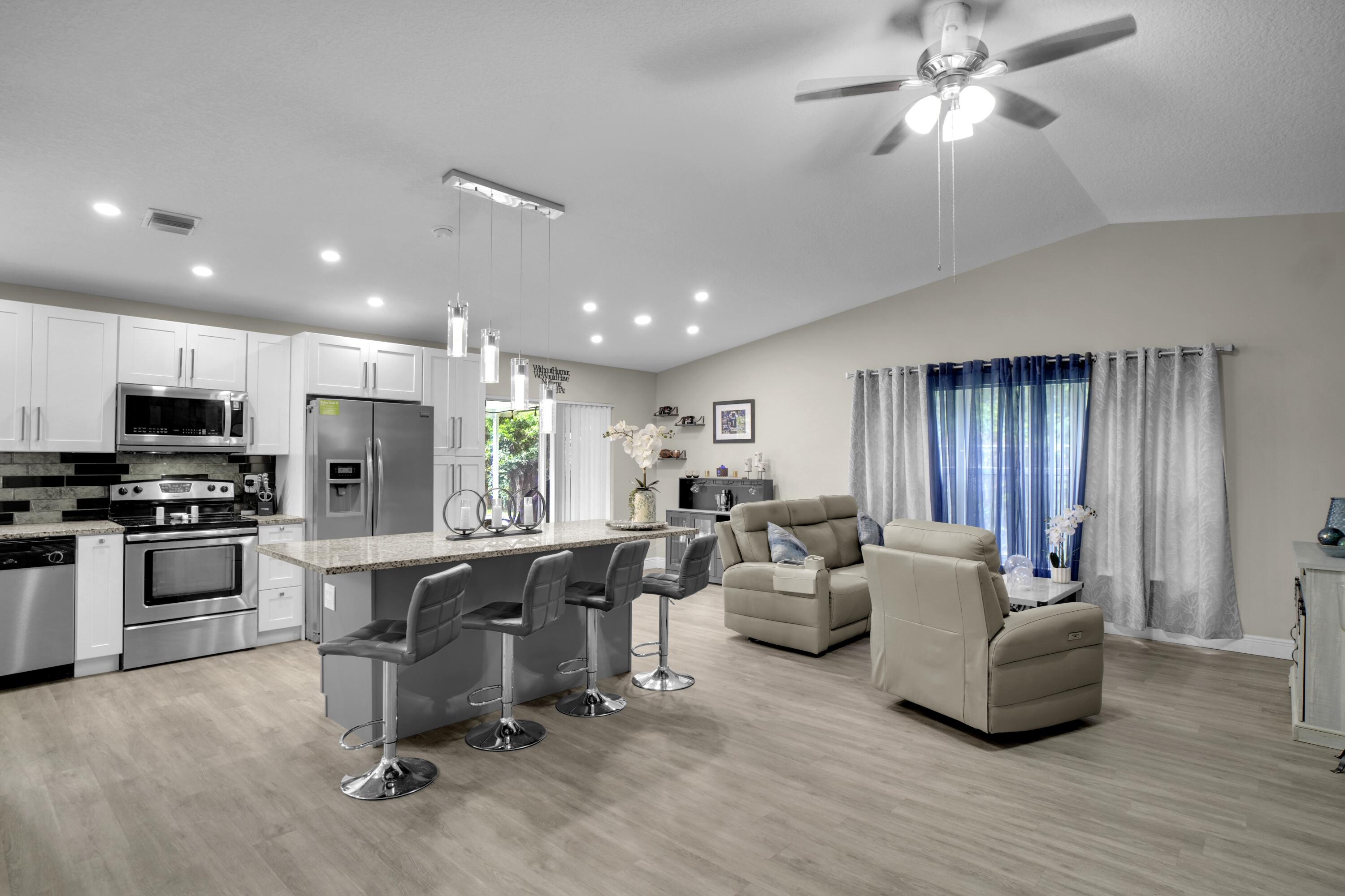 PALM CLUB - Residential