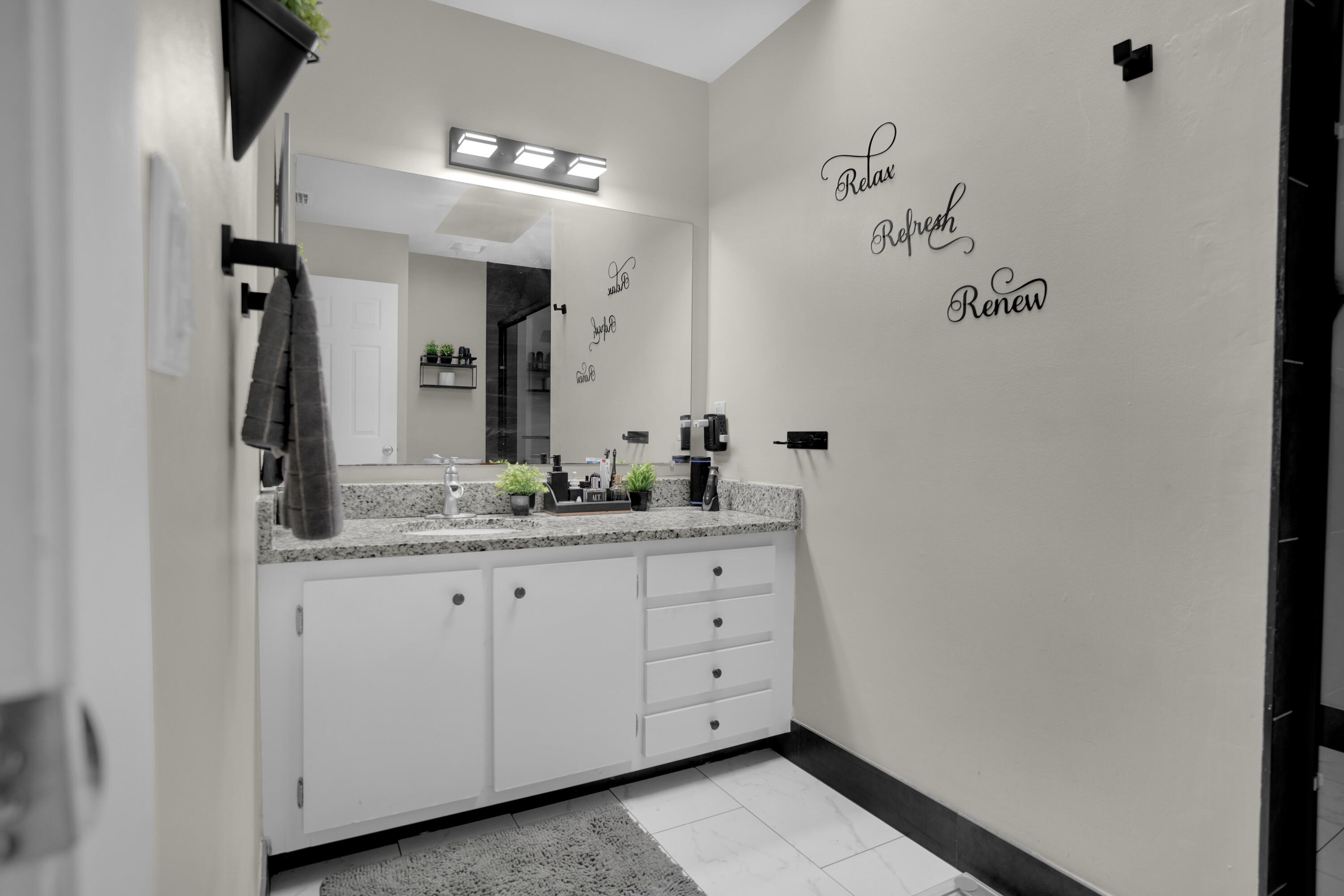 PALM CLUB - Residential