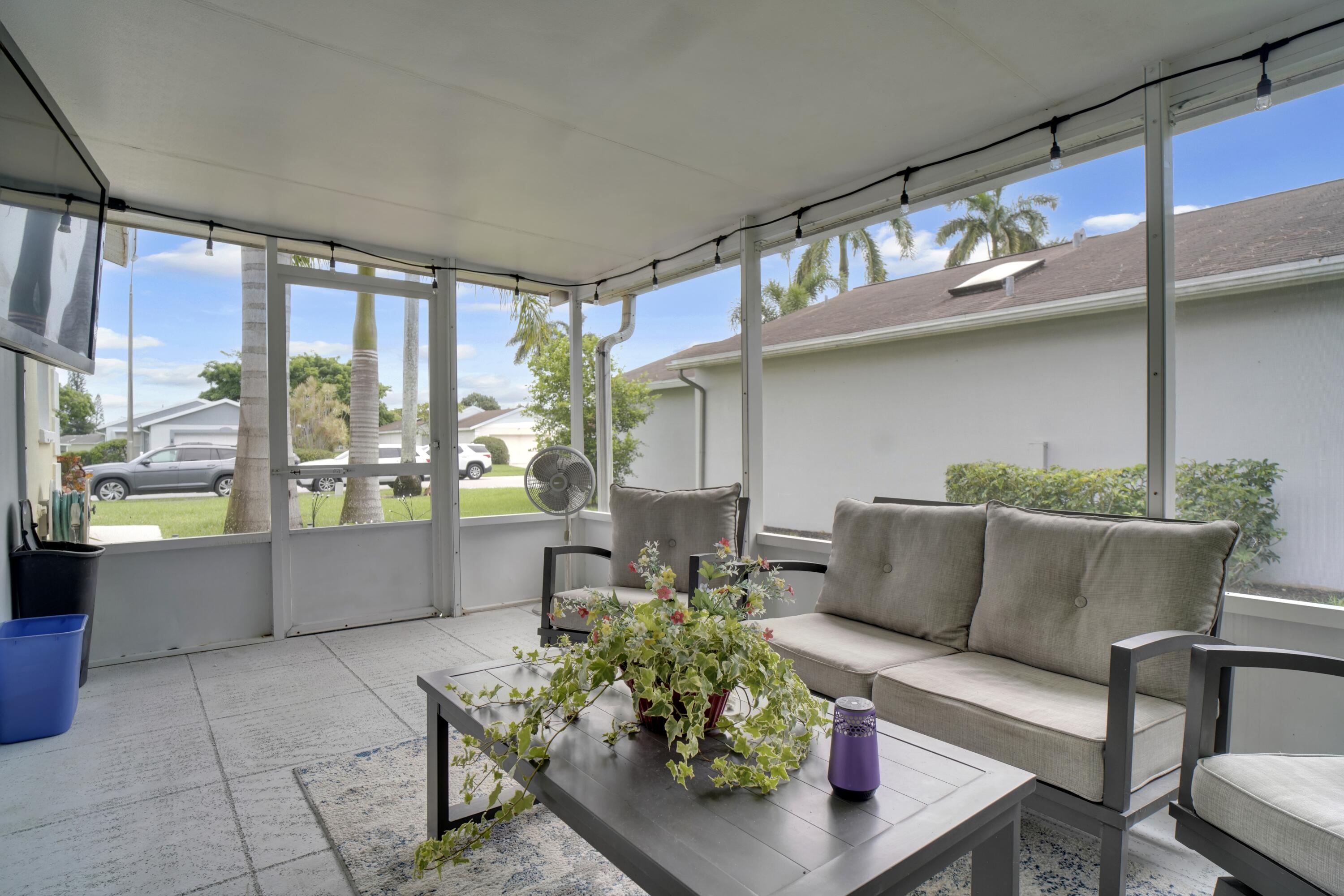 PALM CLUB - Residential