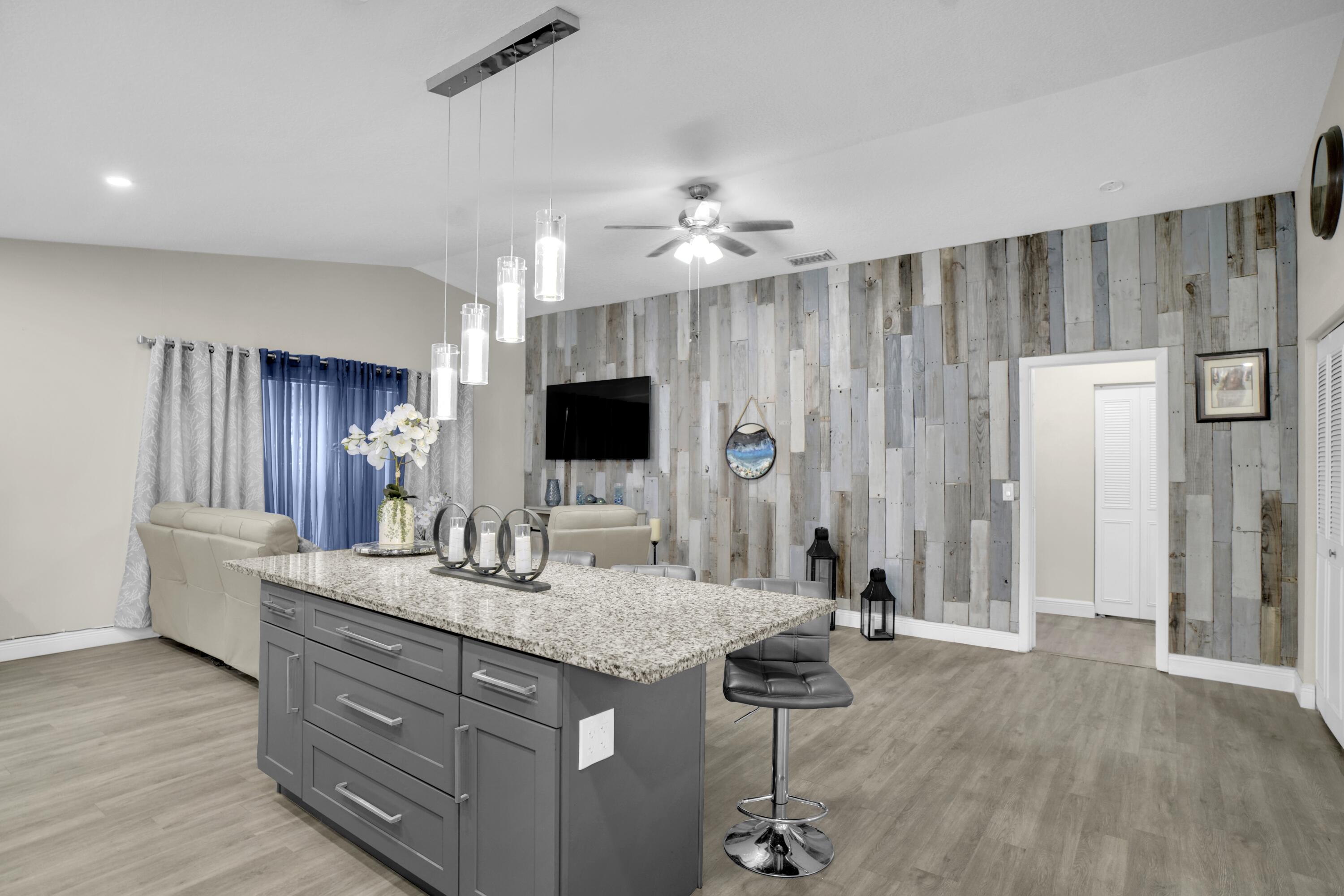 PALM CLUB - Residential