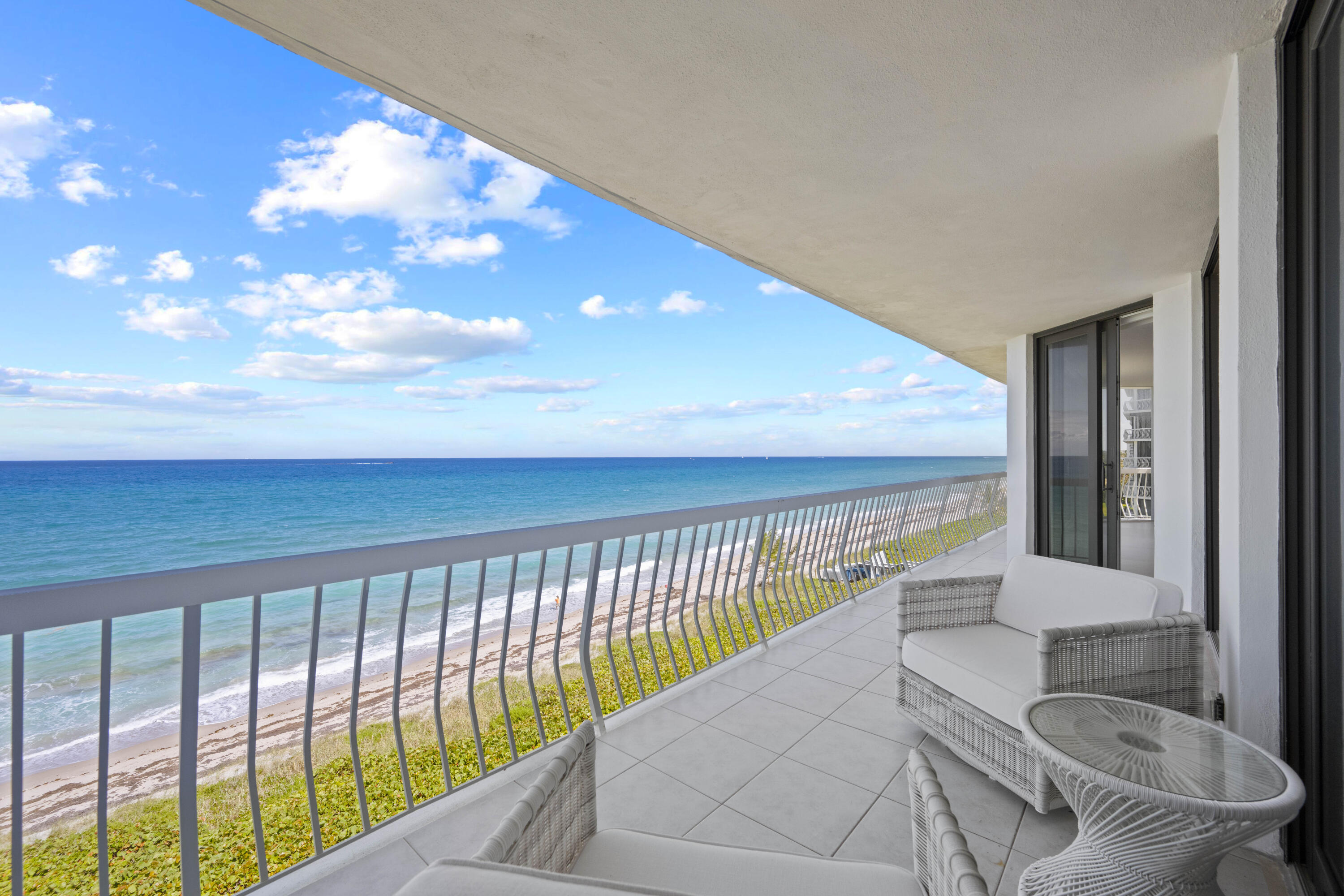 TWENTY ONE HUNDRED CONDO - Residential