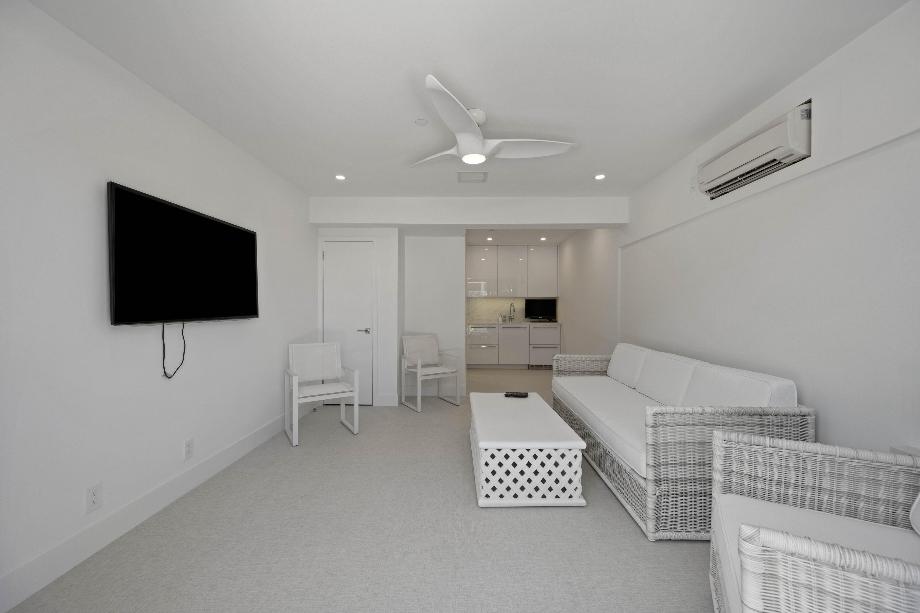 TWENTY ONE HUNDRED CONDO - Residential