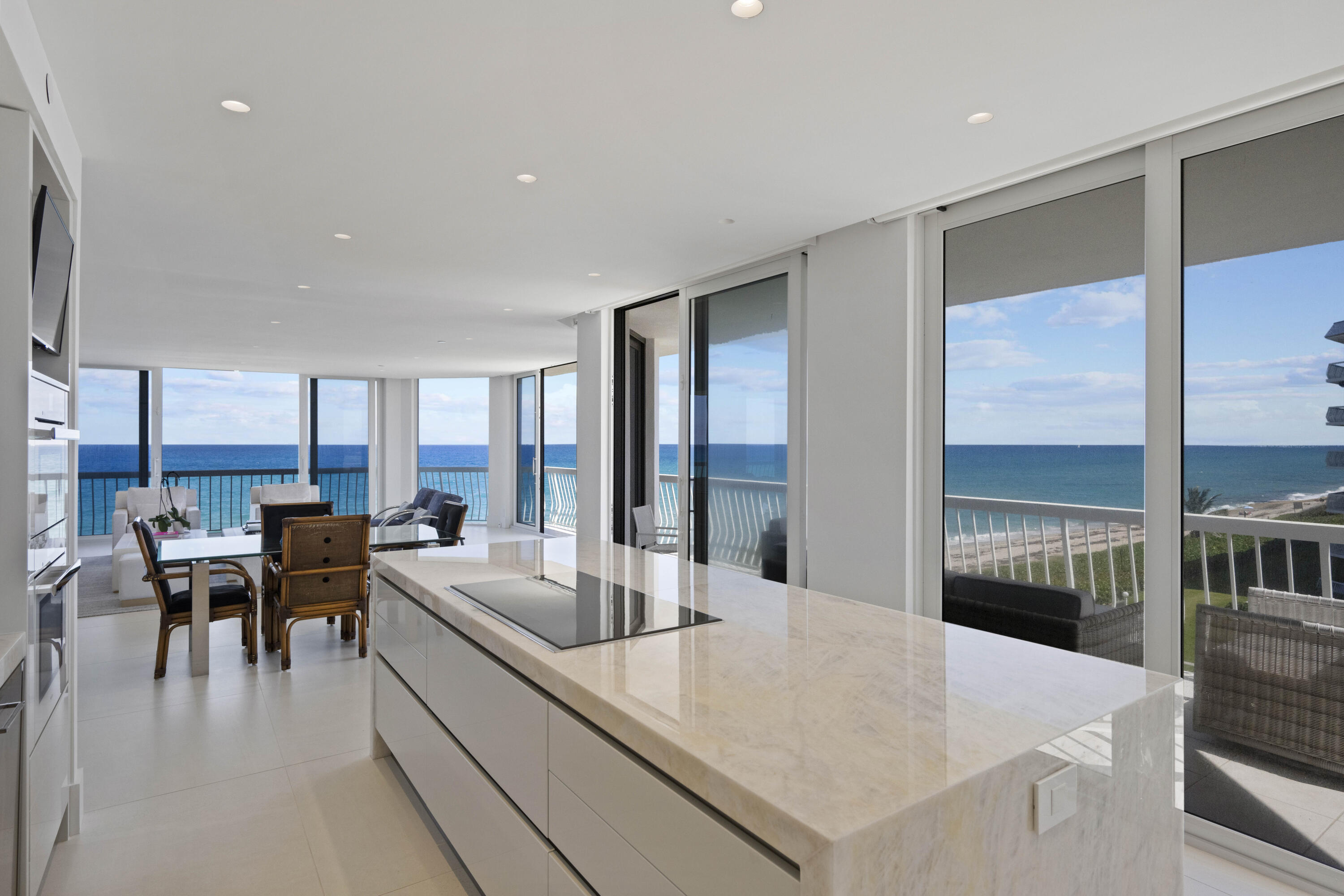 TWENTY ONE HUNDRED CONDO - Residential