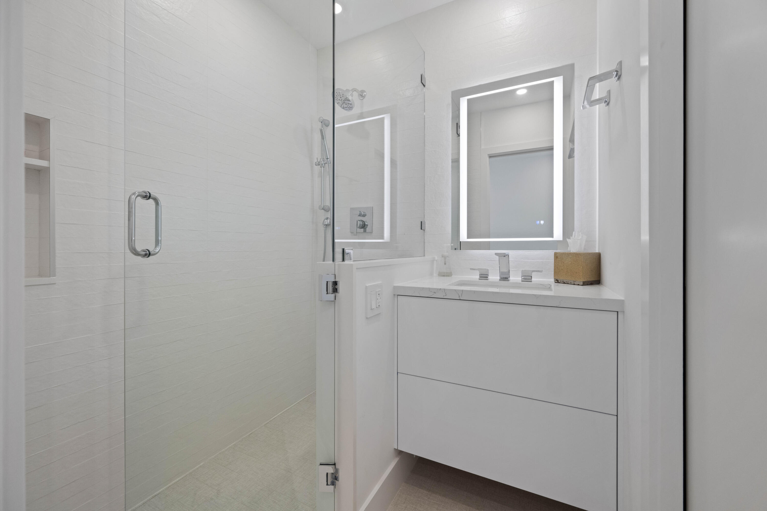 TWENTY ONE HUNDRED CONDO - Residential