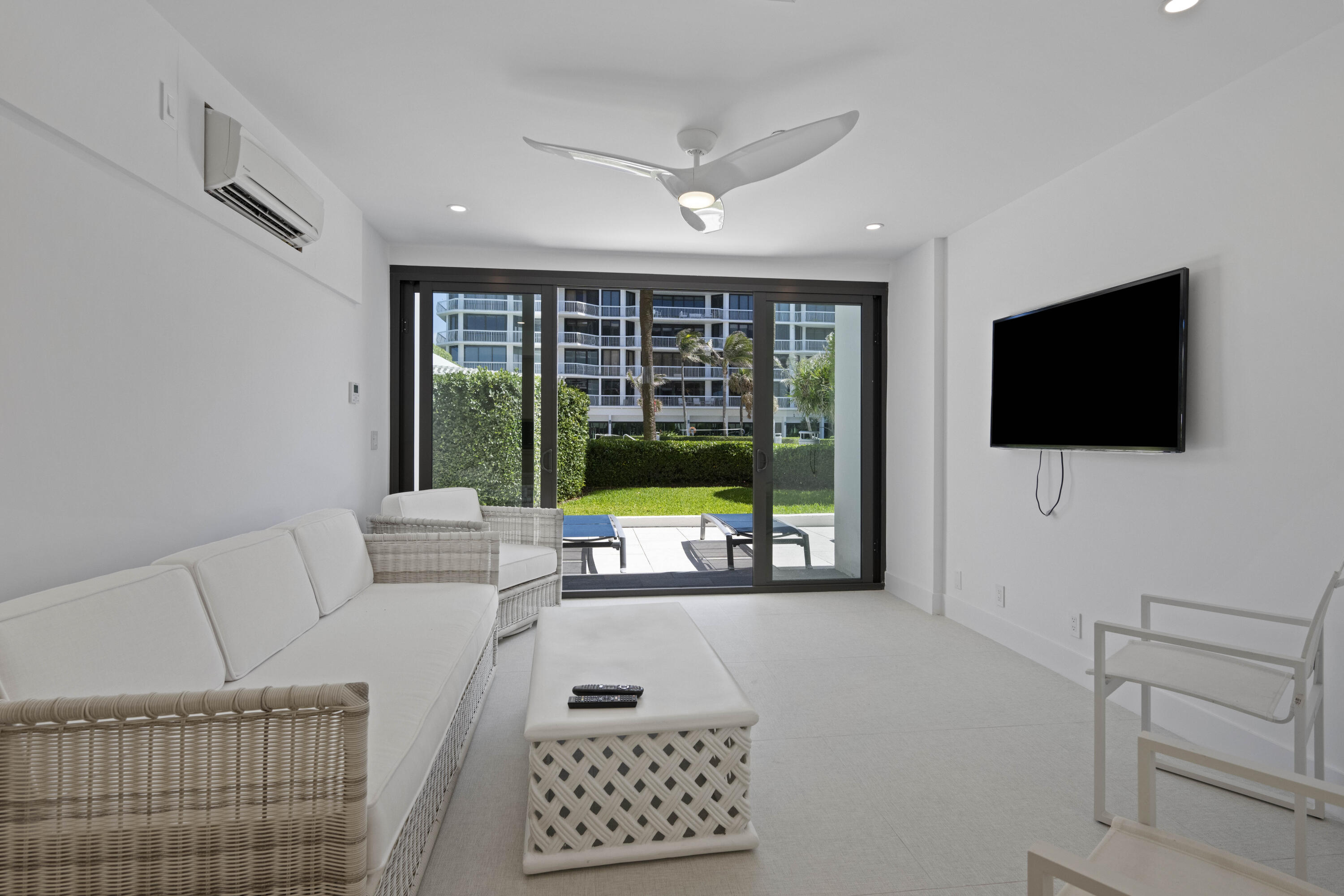 TWENTY ONE HUNDRED CONDO - Residential