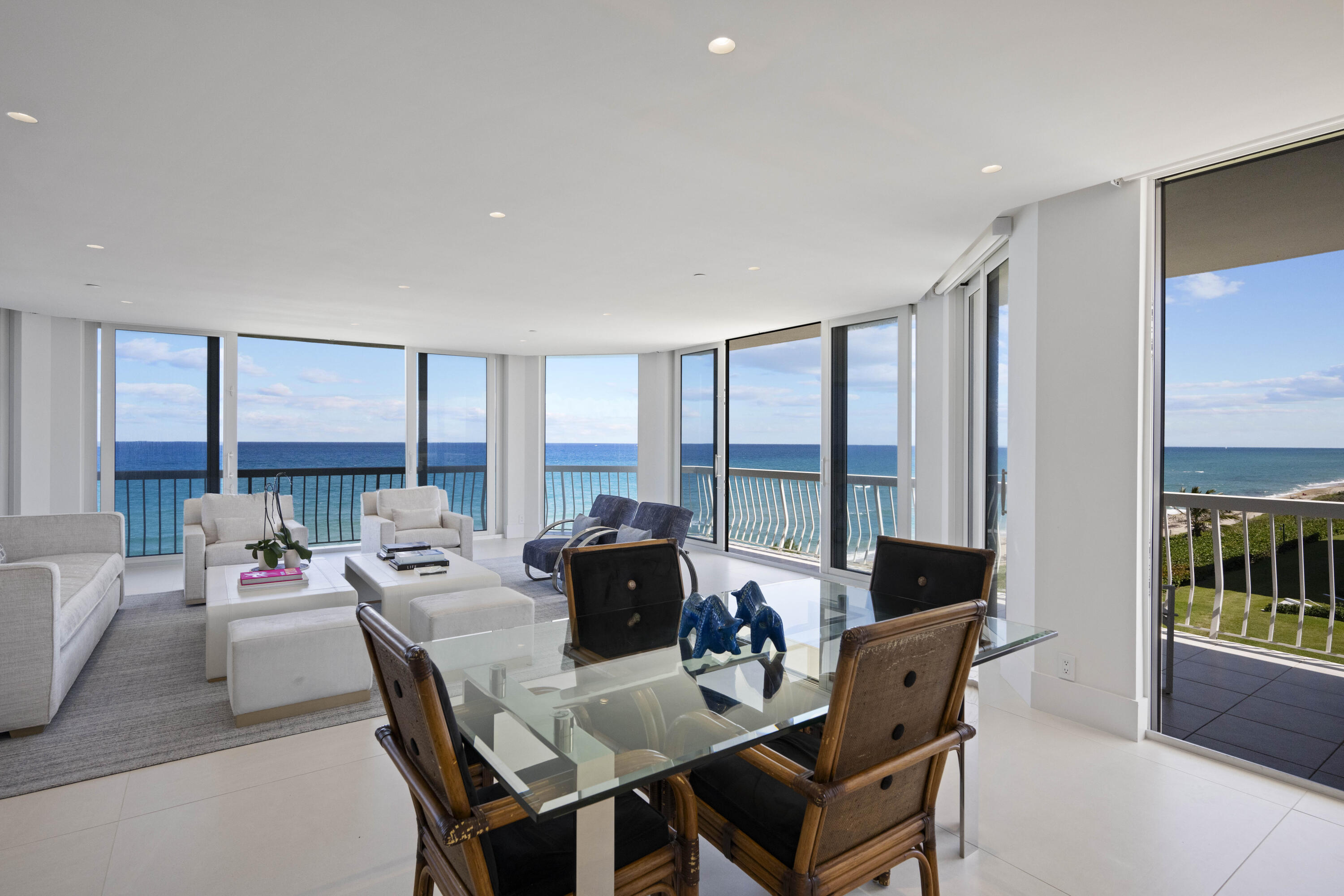 TWENTY ONE HUNDRED CONDO - Residential