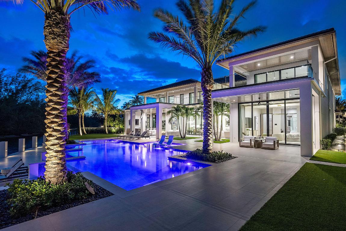 ROYAL PALM YACHT & COUNTRY CLUB - Residential