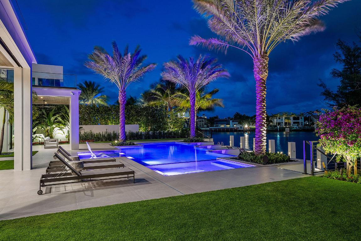 ROYAL PALM YACHT & COUNTRY CLUB - Residential