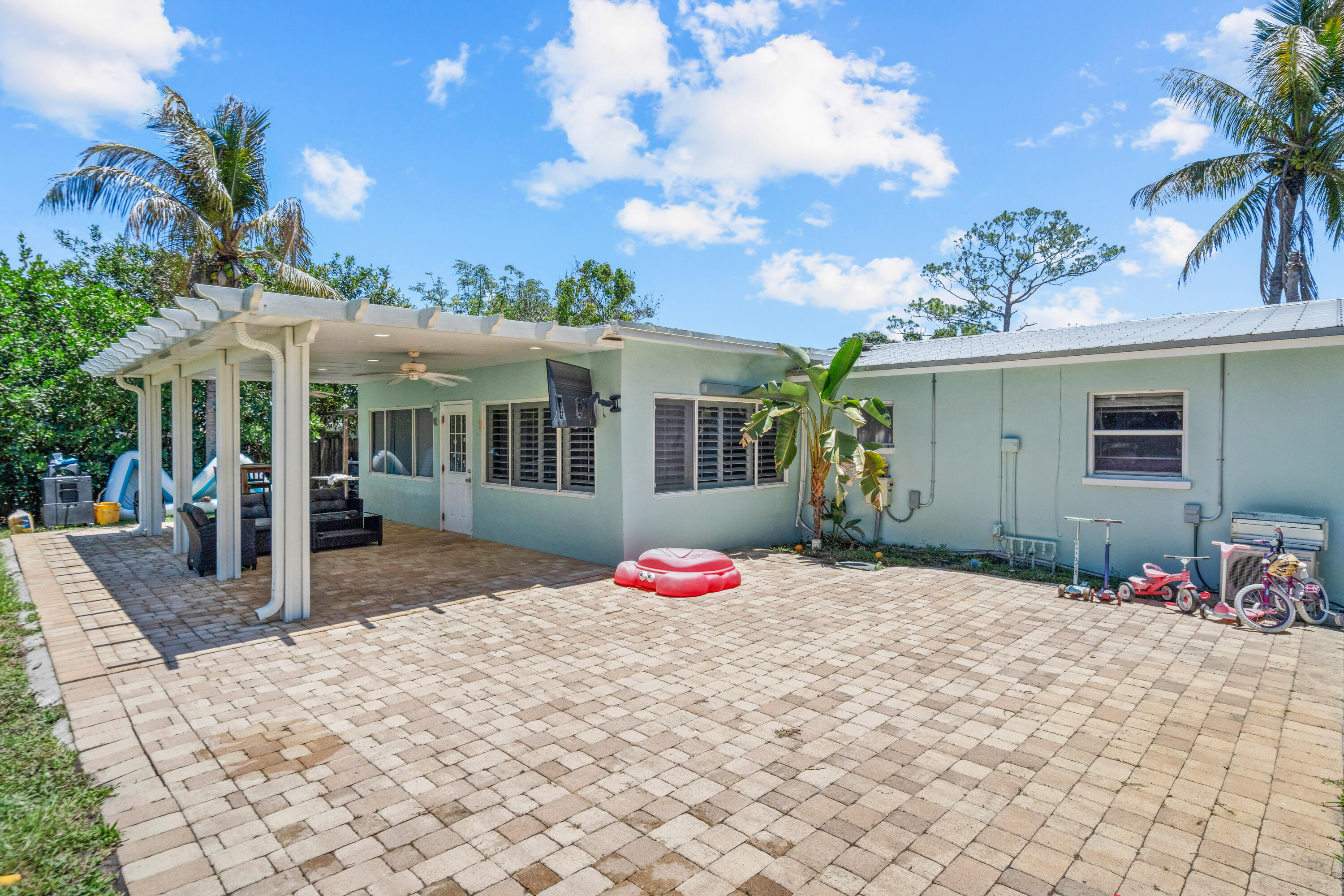 BROADWAY SECTION OF ST LUCIE ESTATES SUBDIVISION - Residential