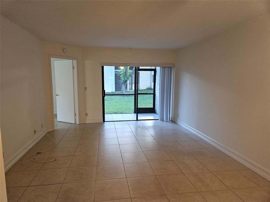 THE COURTYARD CONDOMINIUM - Residential