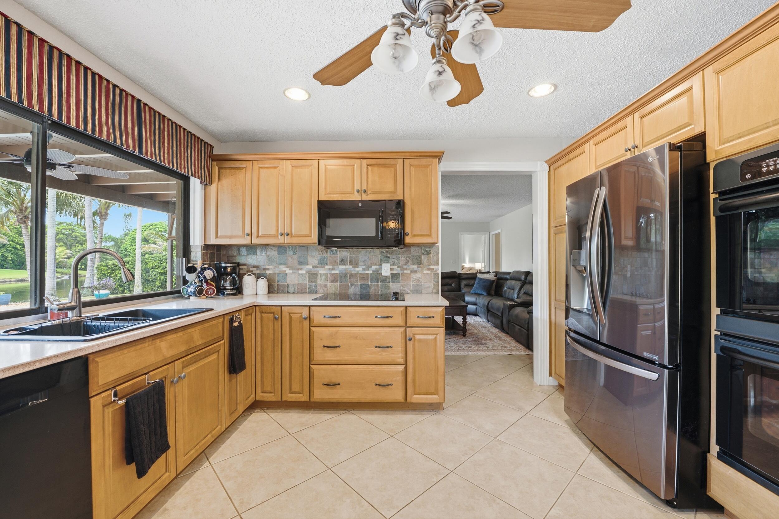 MAPLEWOOD - Residential