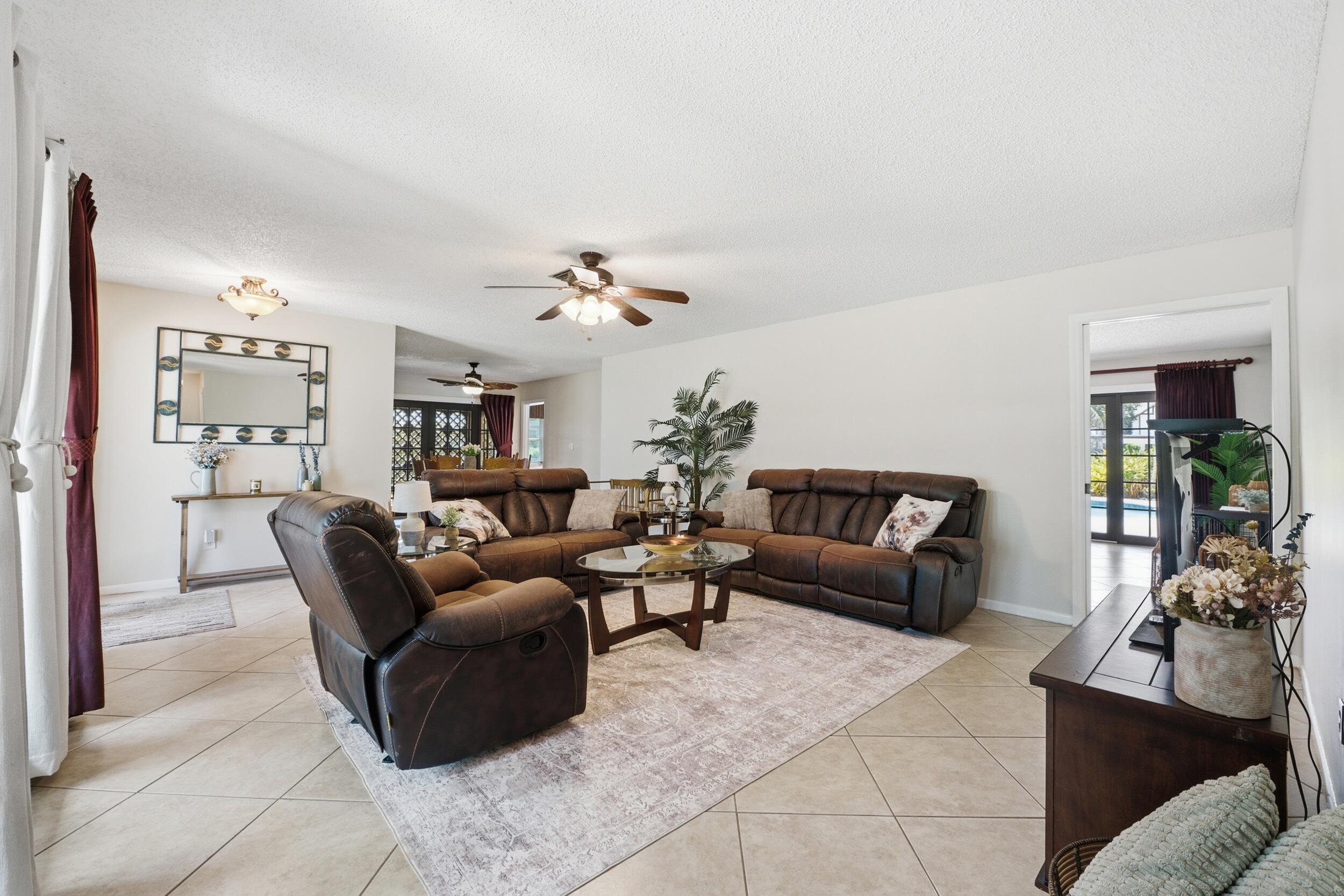 MAPLEWOOD - Residential