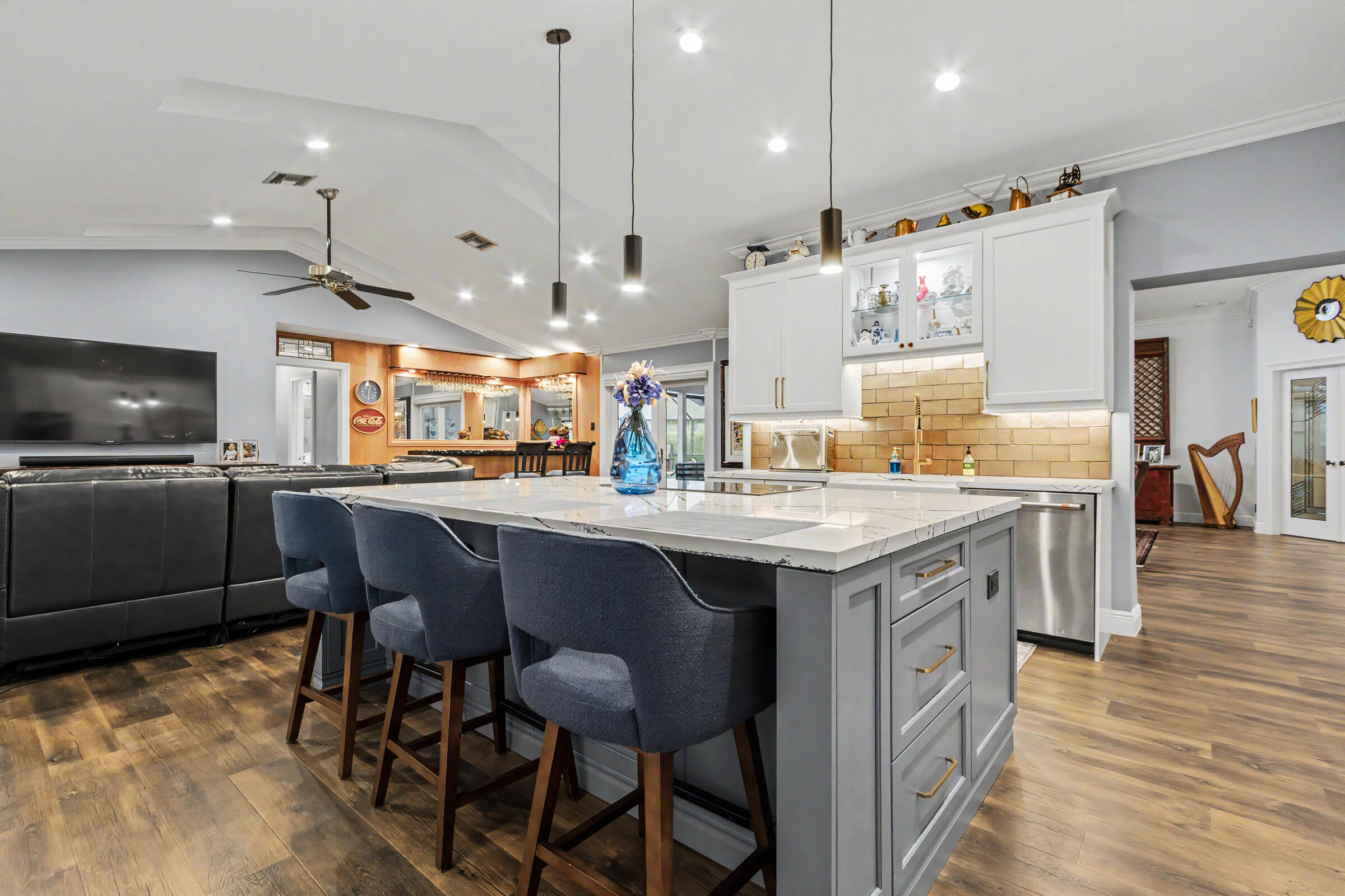 PINE RIDGE - Residential