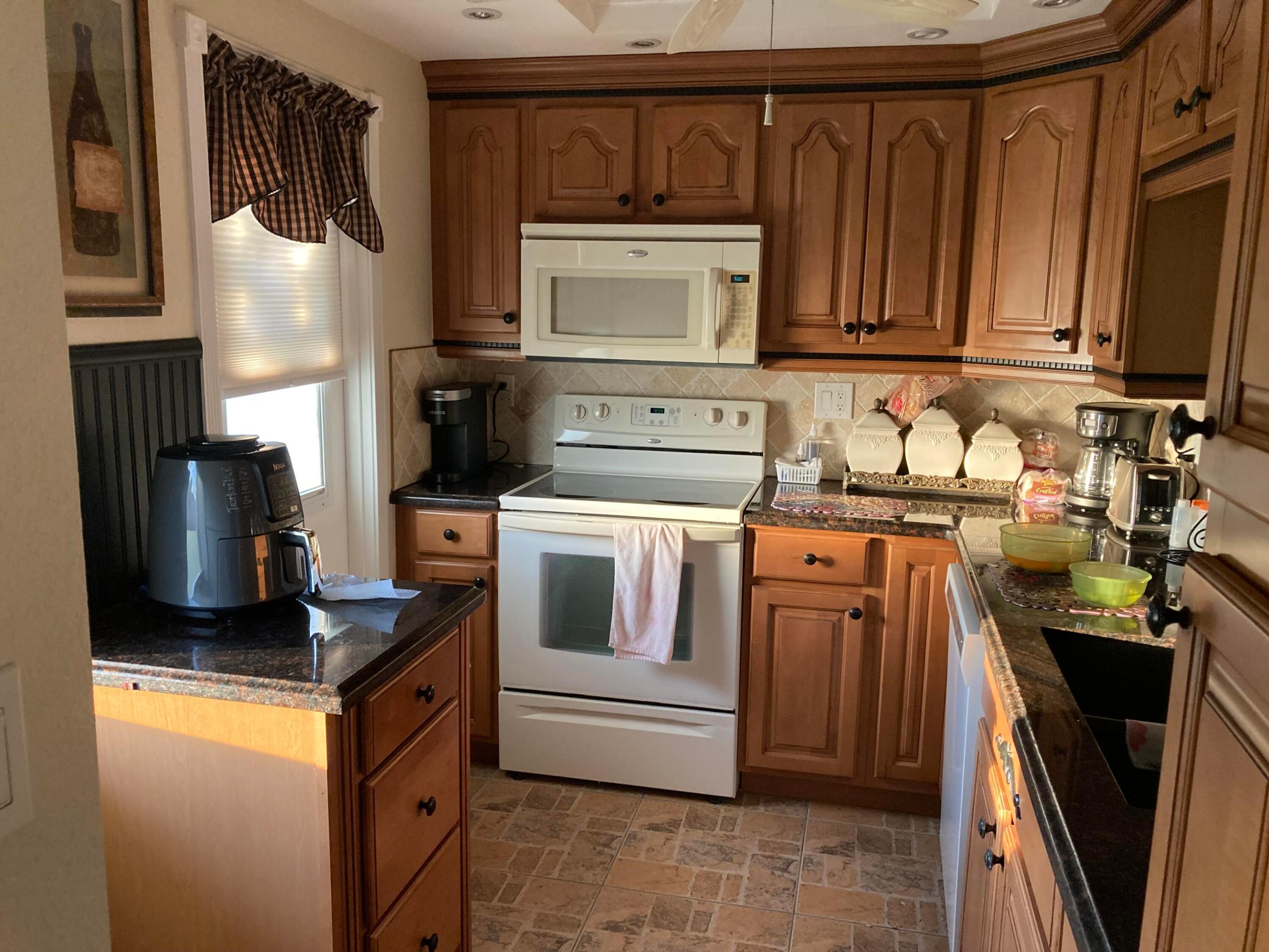 FAIRWAYS NORTH CO-OP - Residential