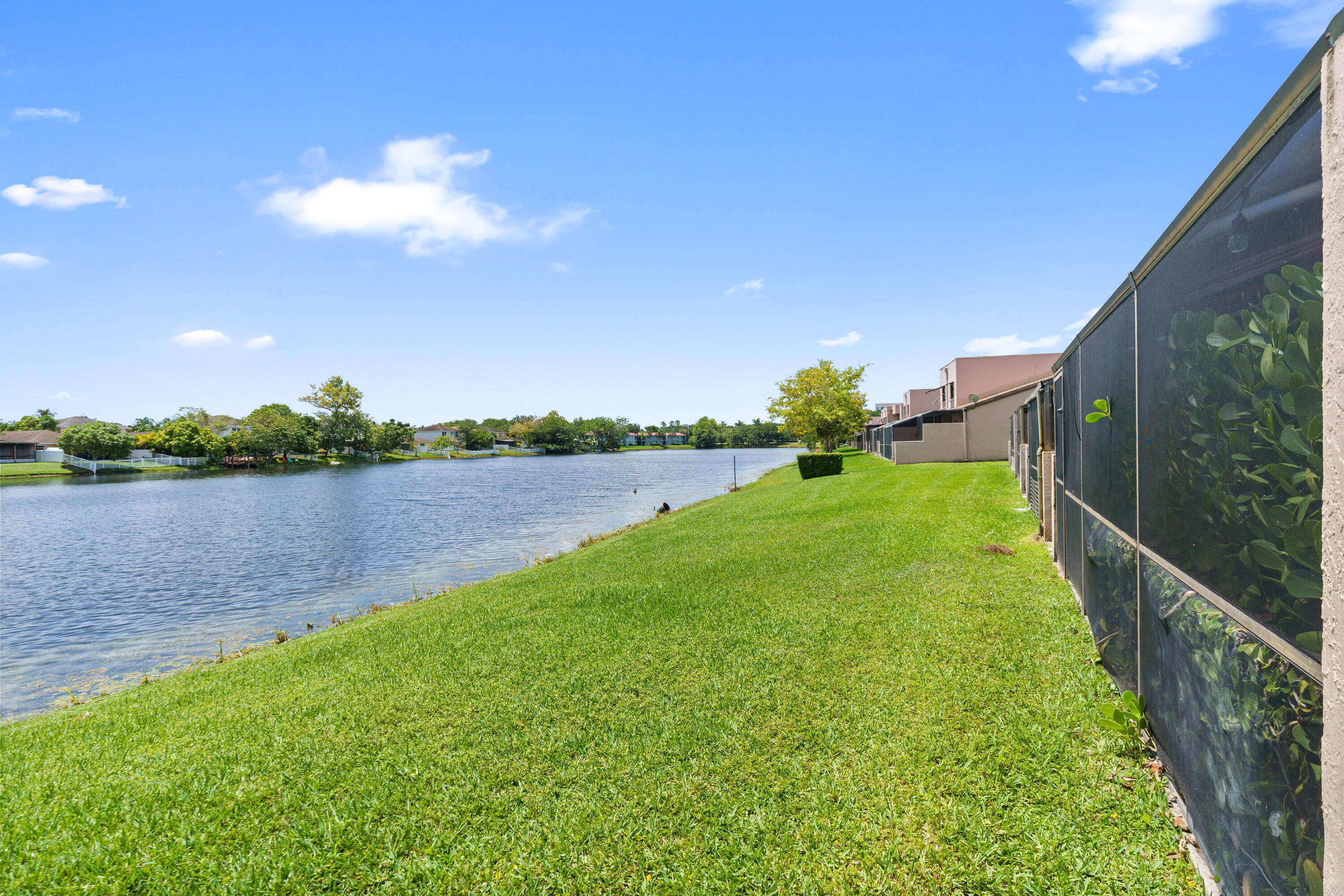 PEMBROKE LAKES SECTION SEVEN - Residential