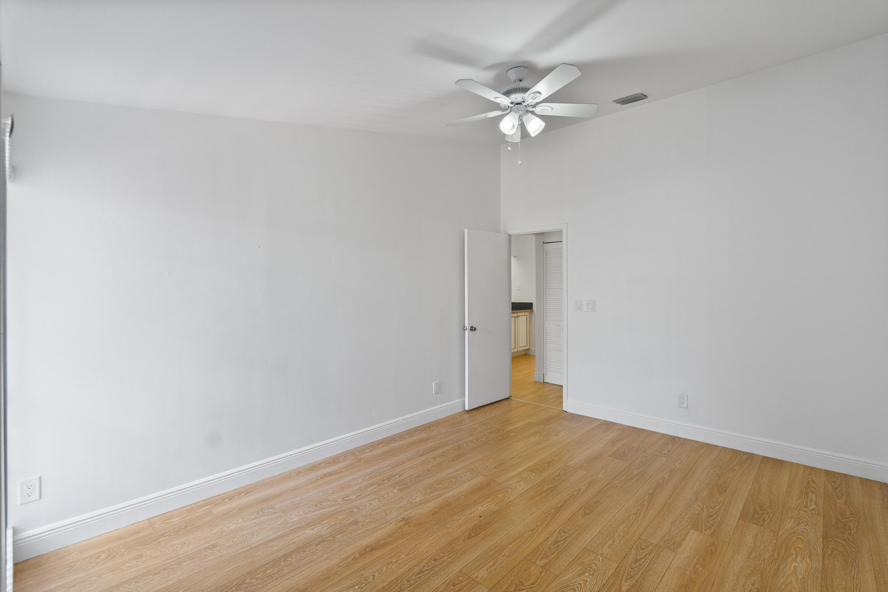 PEMBROKE LAKES SECTION SEVEN - Residential