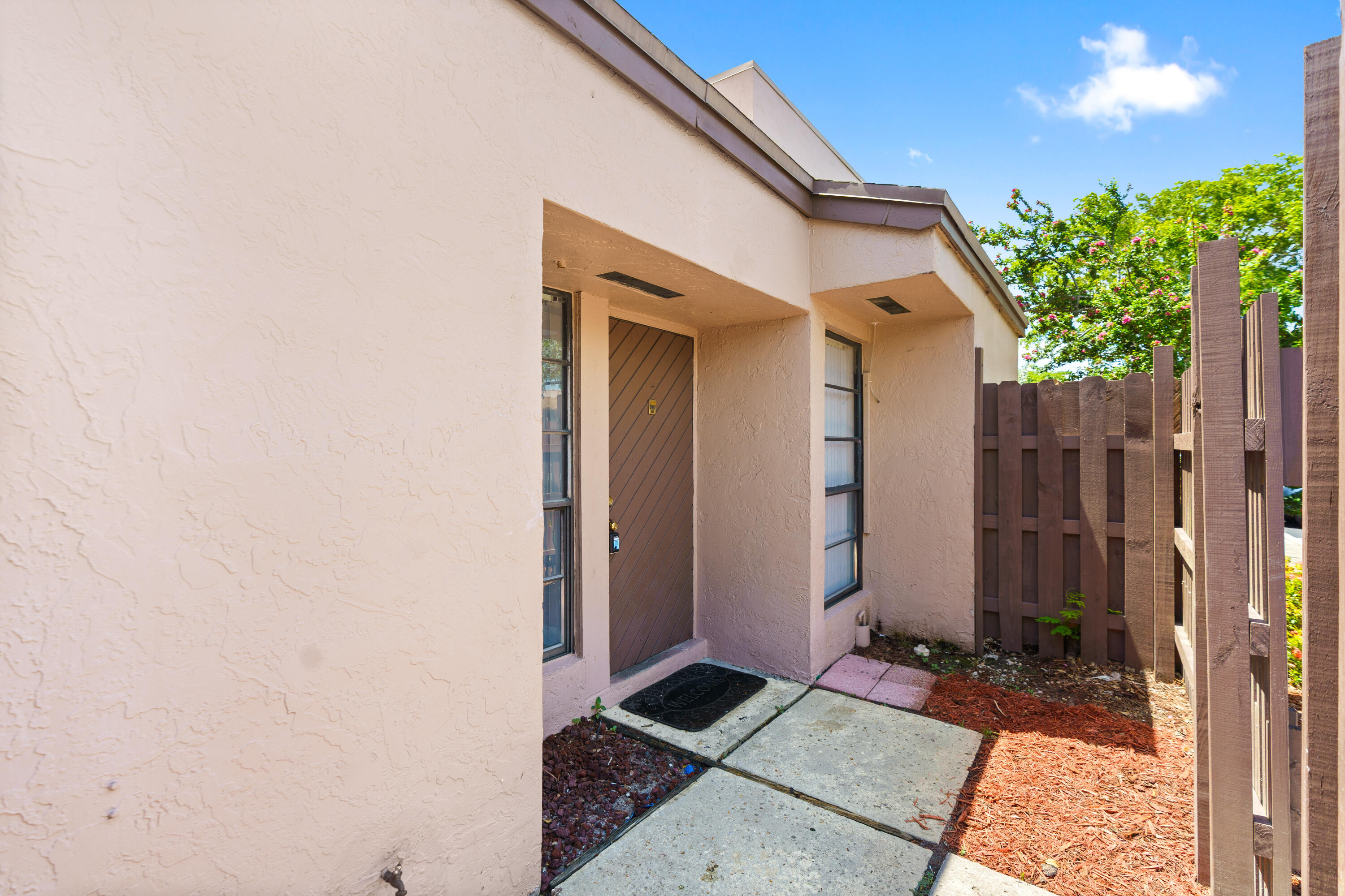 PEMBROKE LAKES SECTION SEVEN - Residential