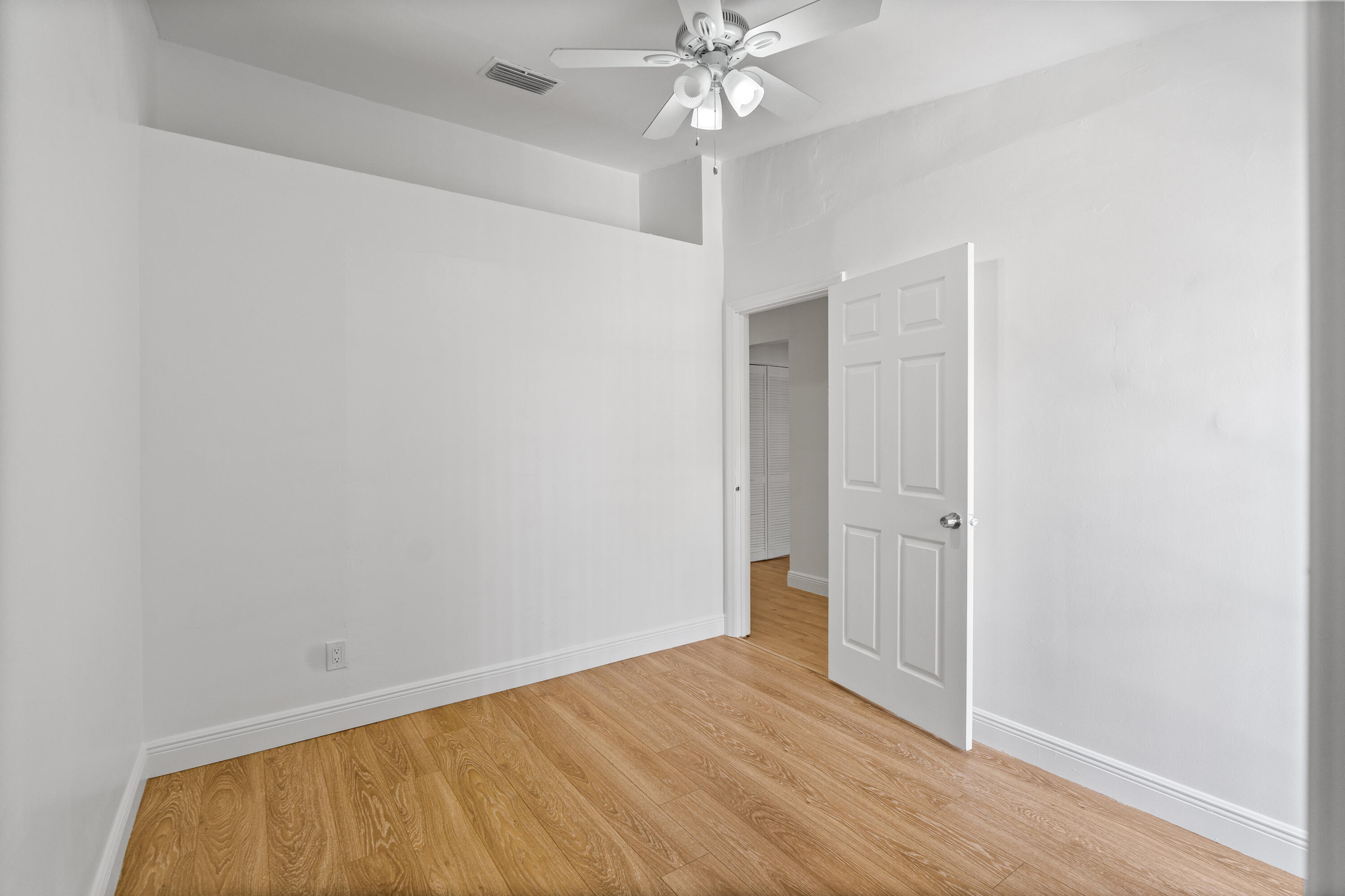 PEMBROKE LAKES SECTION SEVEN - Residential