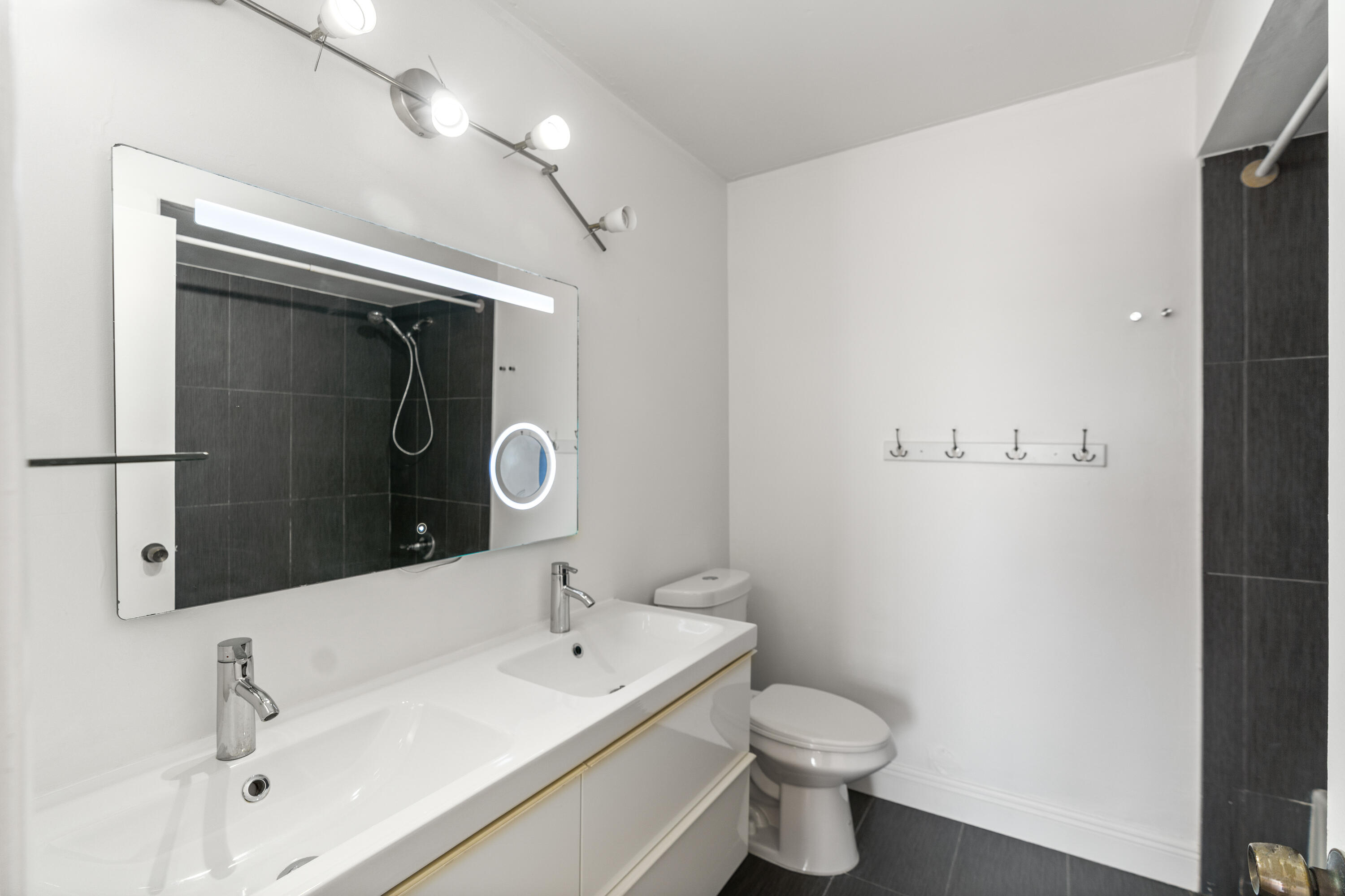 PEMBROKE LAKES SECTION SEVEN - Residential